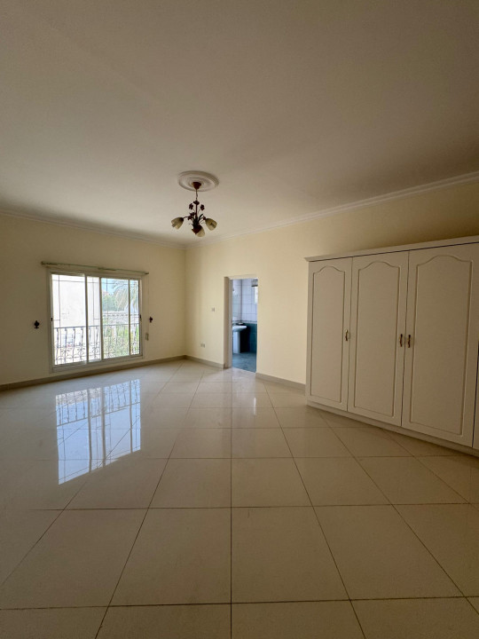 صورة فيلا للإيجار في سار #10010 5