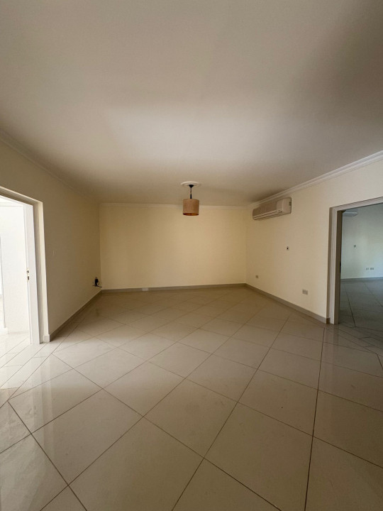 صورة فيلا للإيجار في سار #10010 6