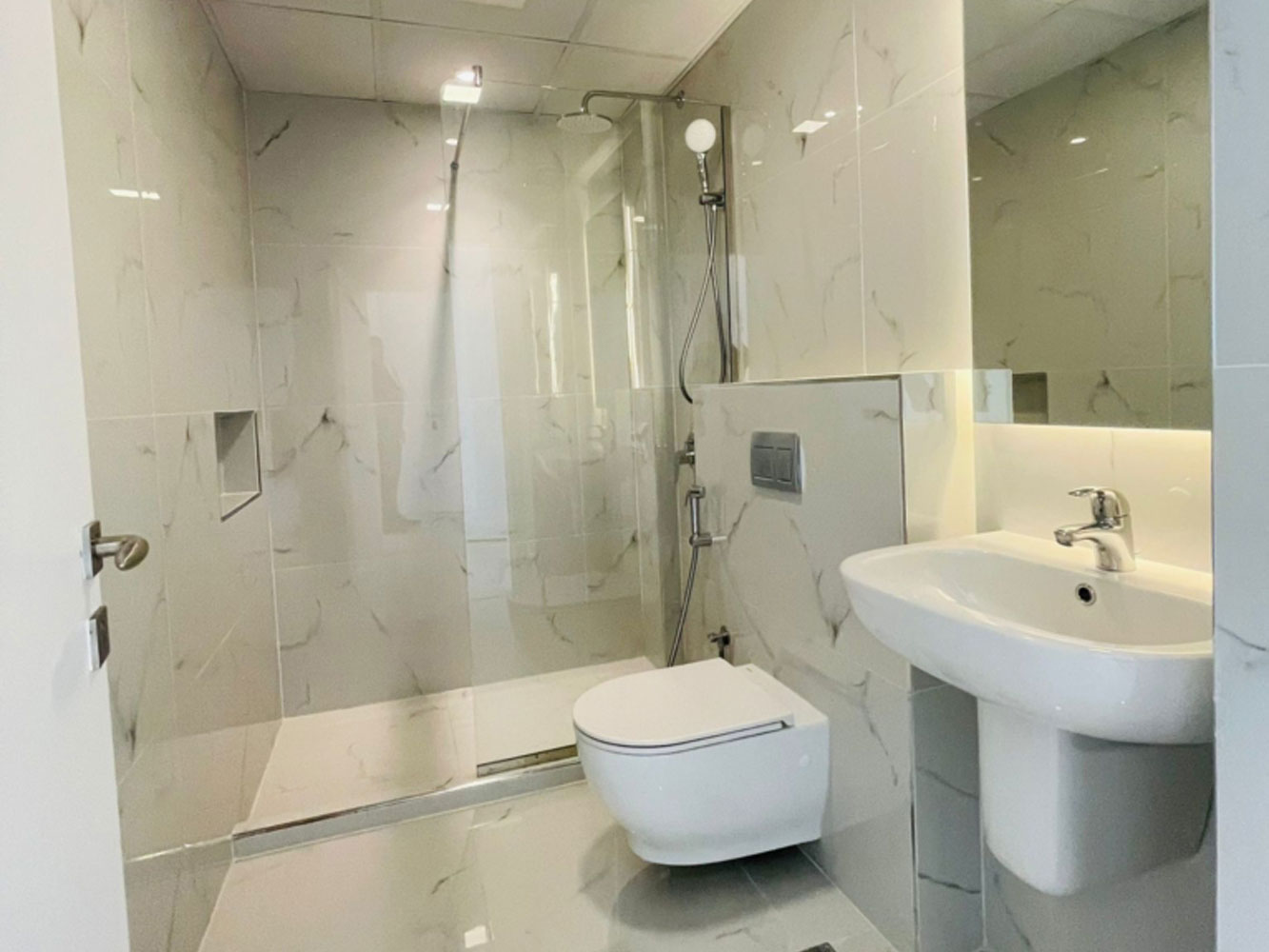 صورة شقة للإيجار في ام الحصم #1334 5