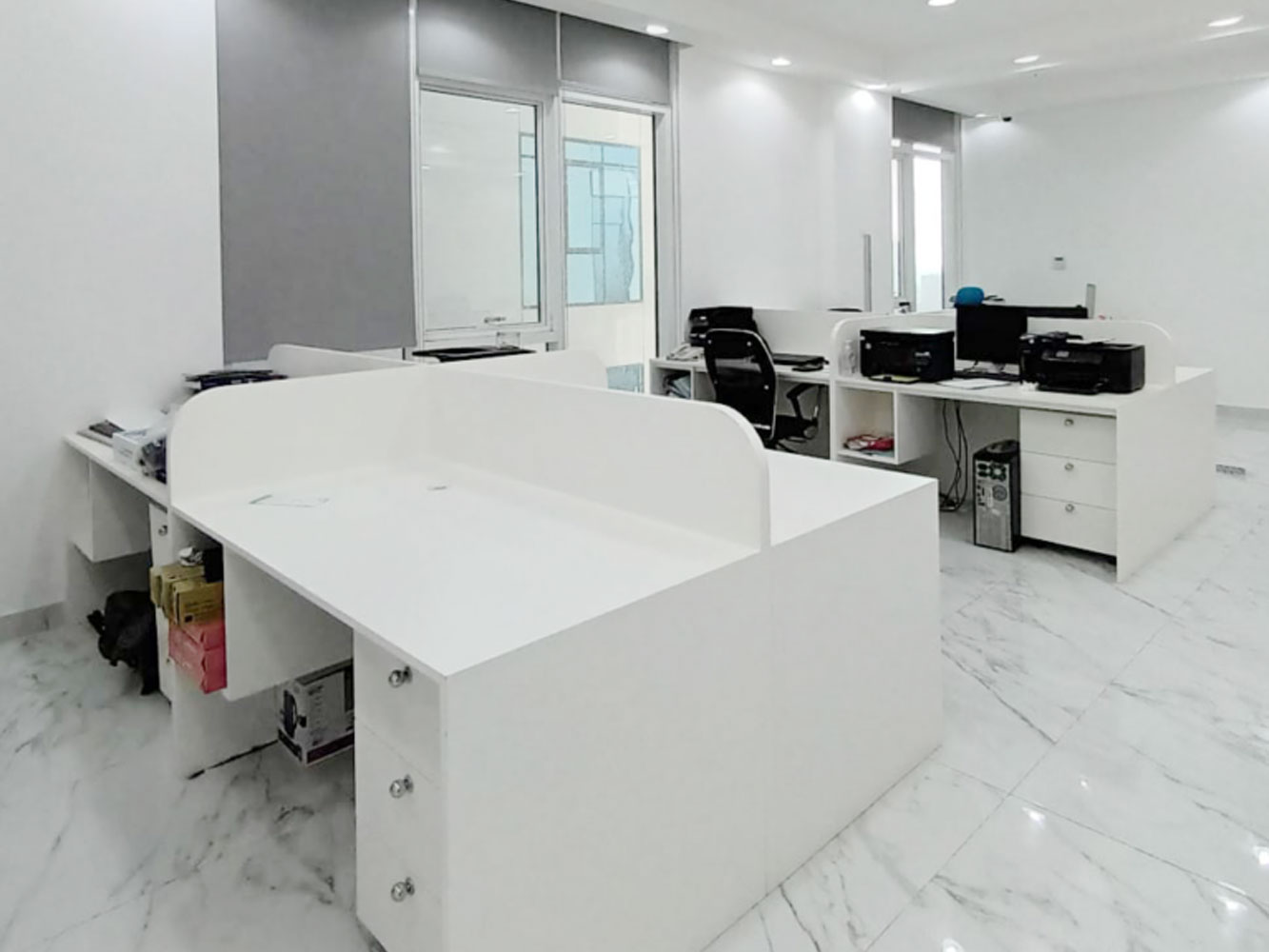 صورة مكتب للإيجار في ضاحية السيف #1335 1