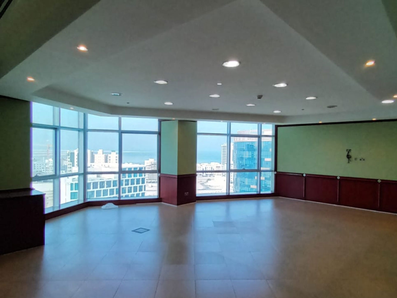 صورة مكتب للإيجار في ضاحية السيف #1338 3