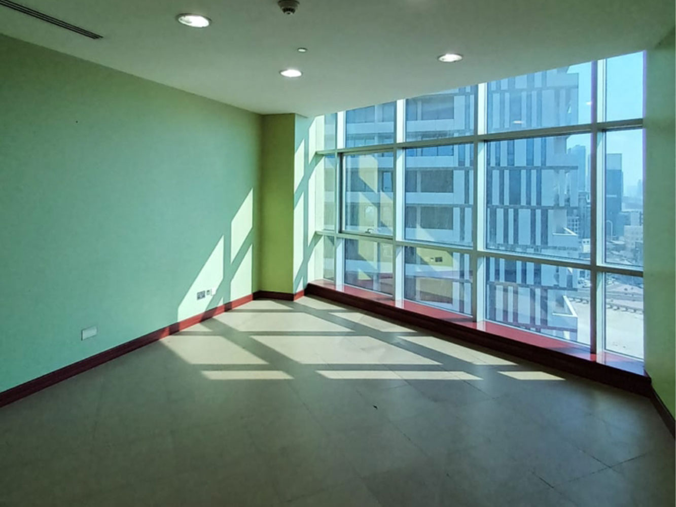 صورة مكتب للإيجار في ضاحية السيف #1338 6