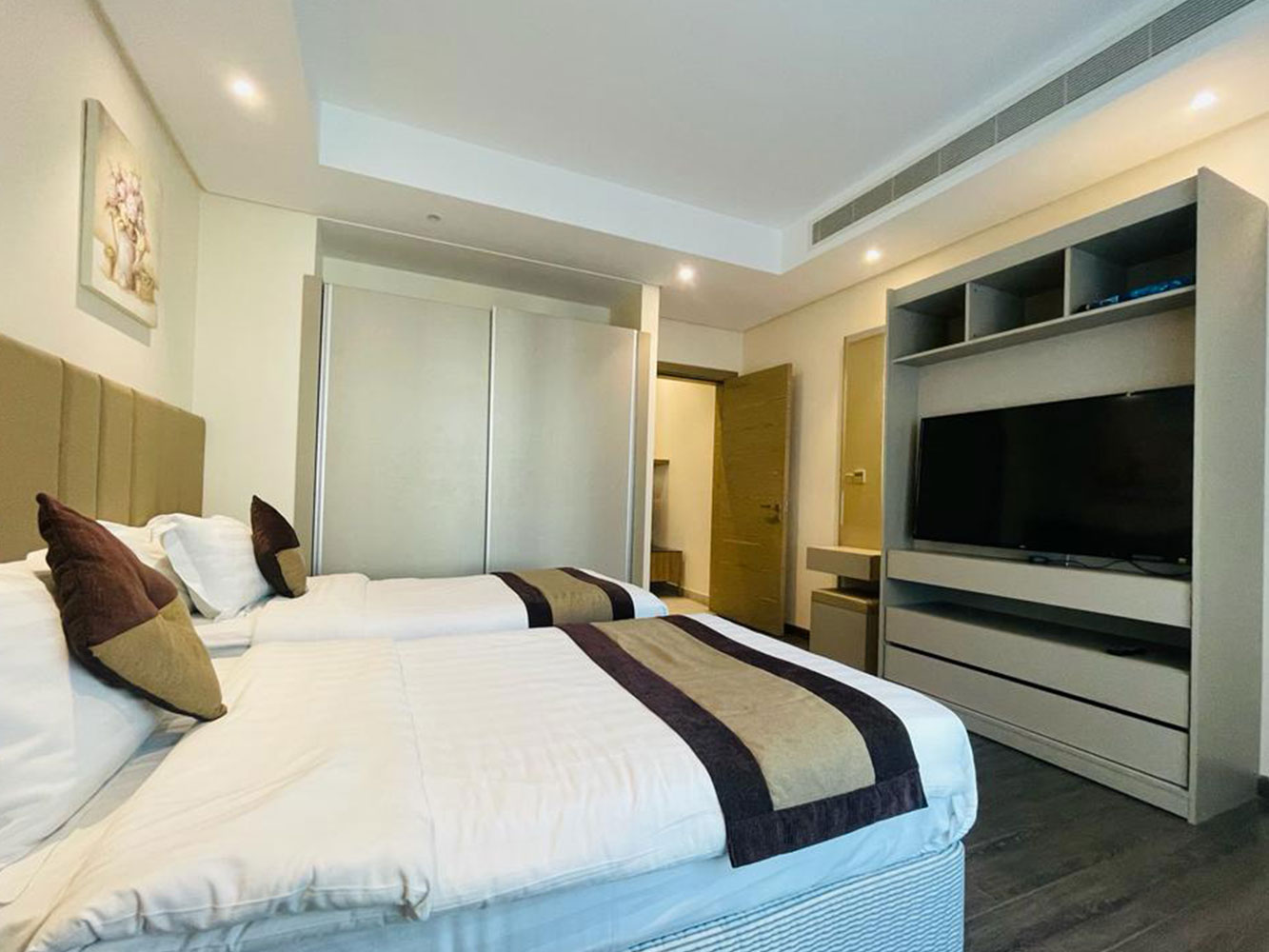 Apartment for Rent in Juffair Image #1385 6