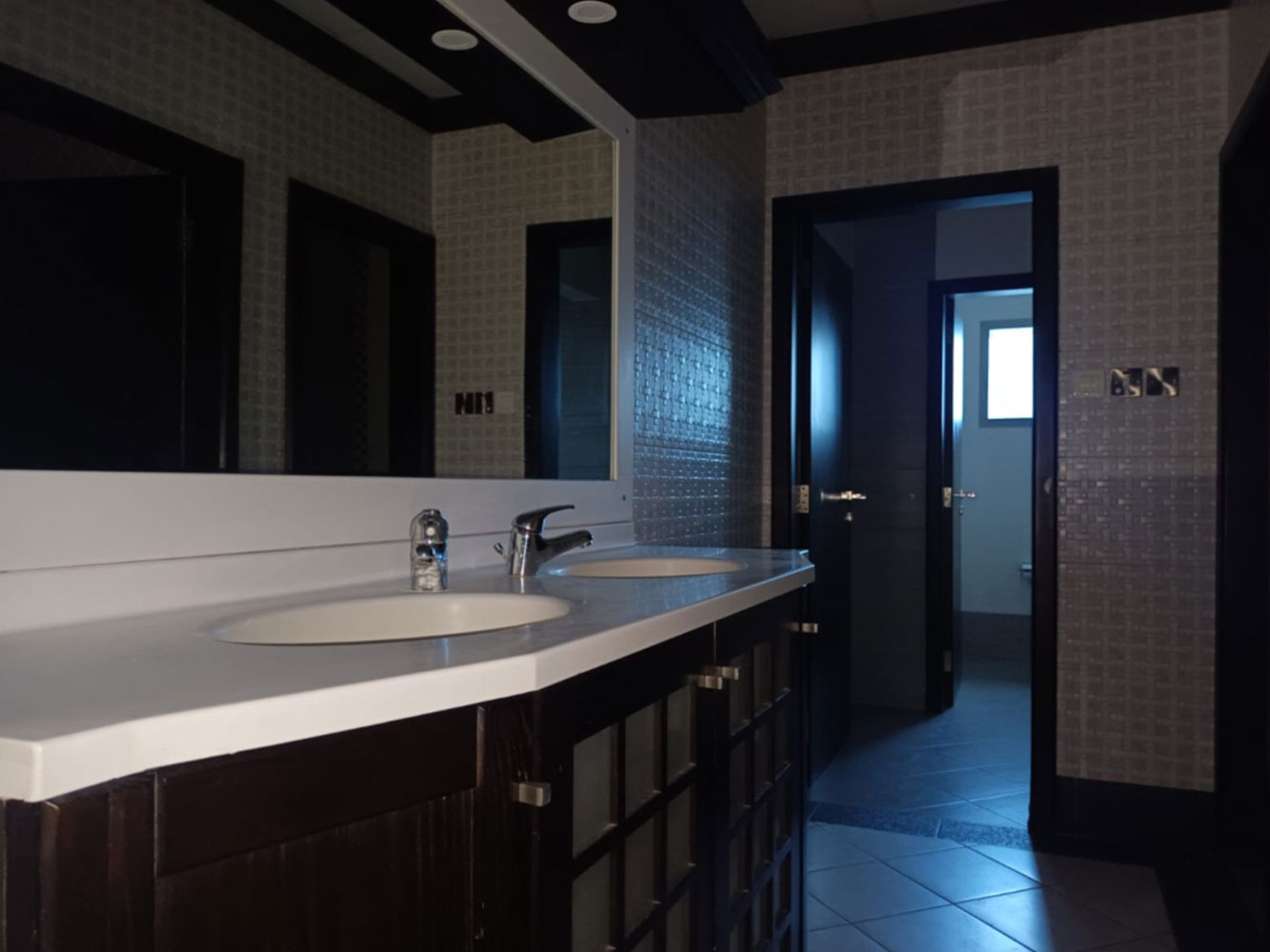 Office for Rent in Seef District Image #1393 1