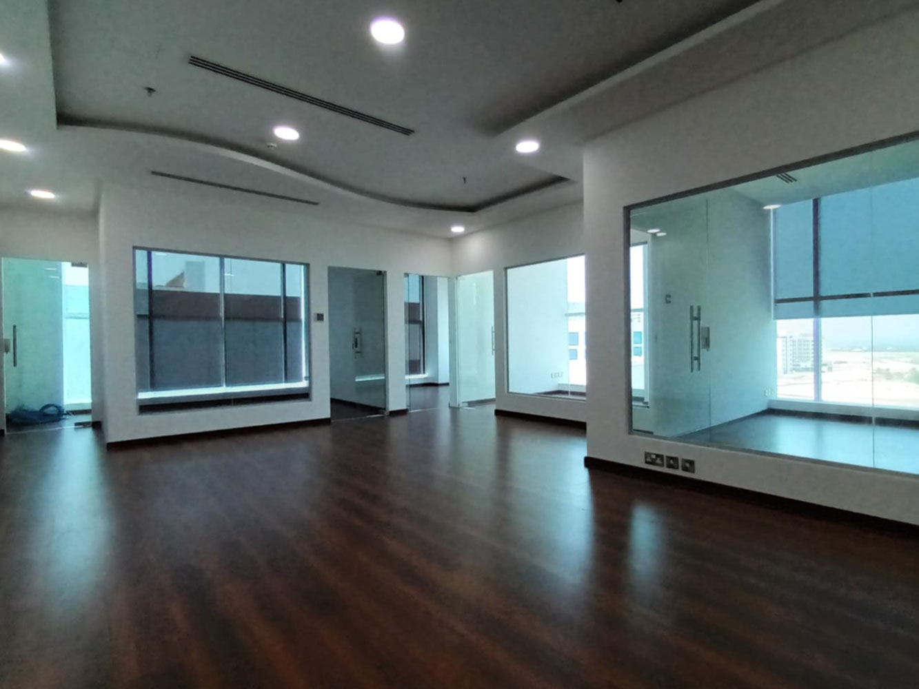 صورة مكتب للإيجار في ضاحية السيف #1395 12