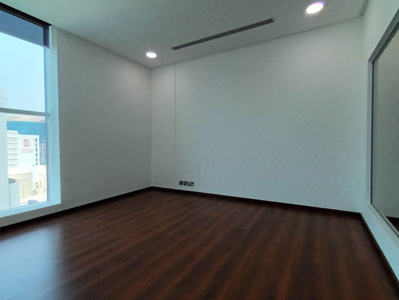 صورة مكتب للإيجار في ضاحية السيف #1395 11