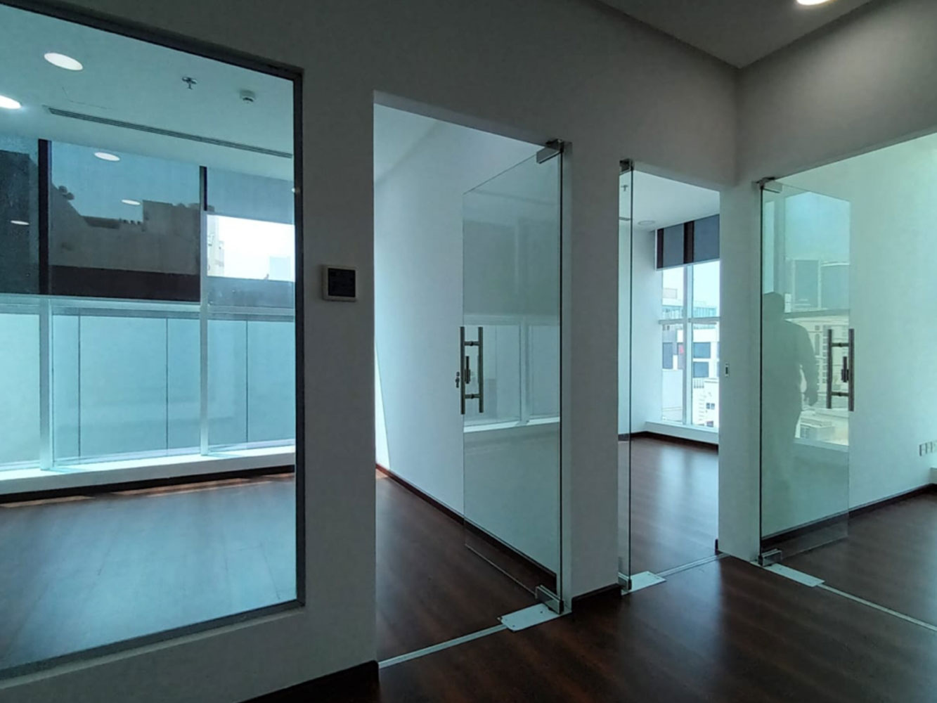 صورة مكتب للإيجار في ضاحية السيف #1395 5