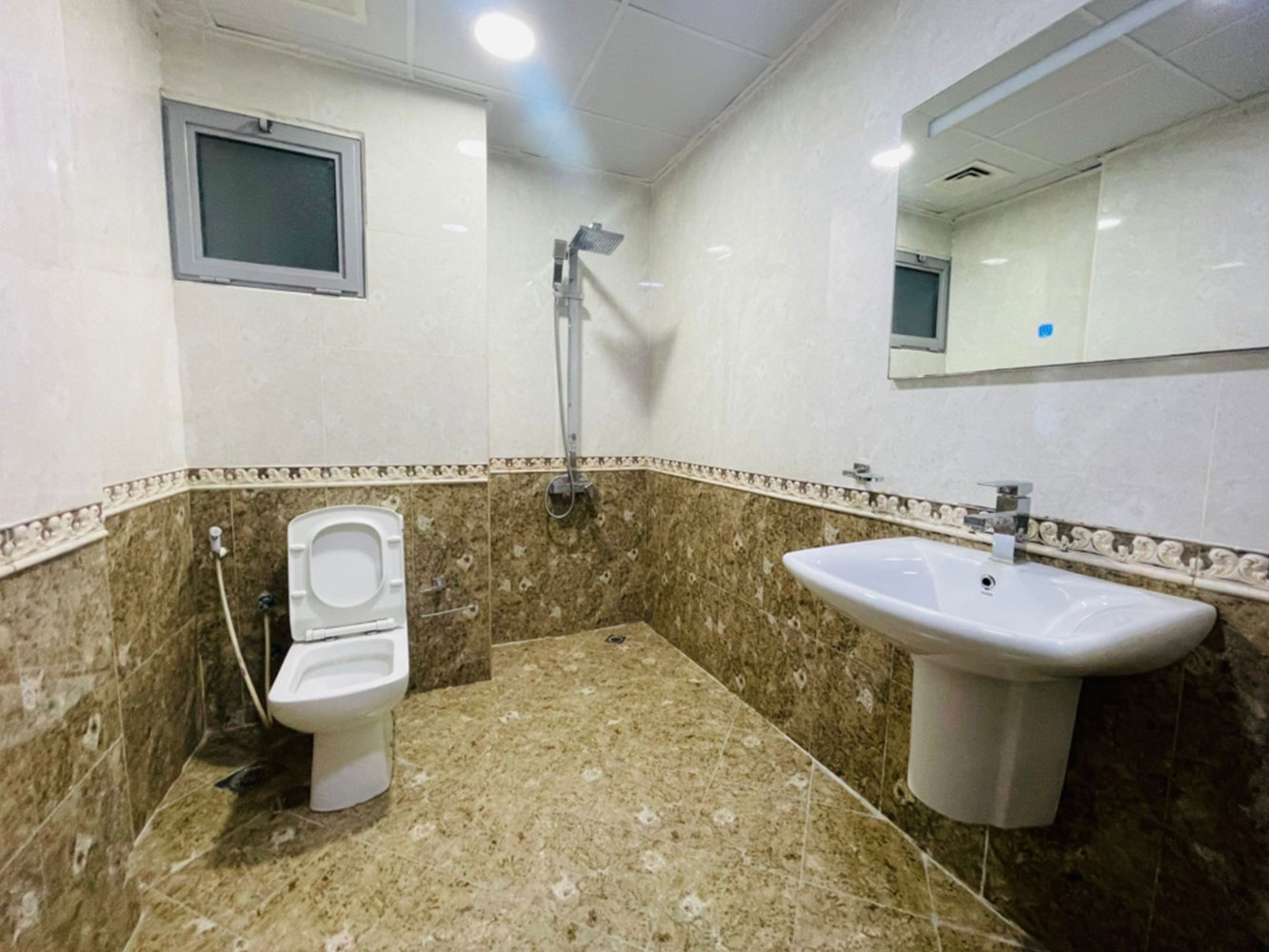 Apartment for Rent in Juffair Image #1399 4