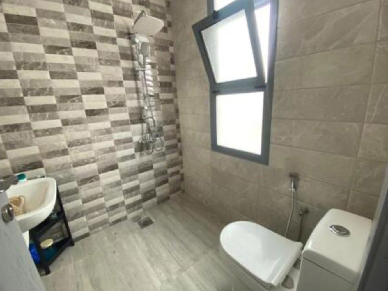 صورة فيلا للبيع في المحرق #1418 3