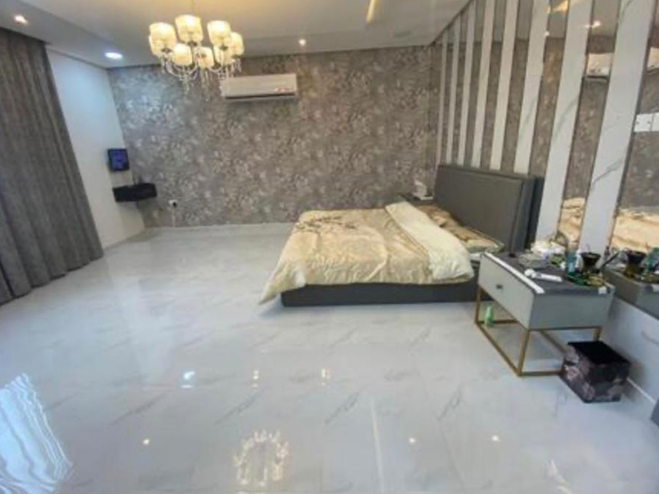 صورة فيلا للبيع في المحرق #1418 4