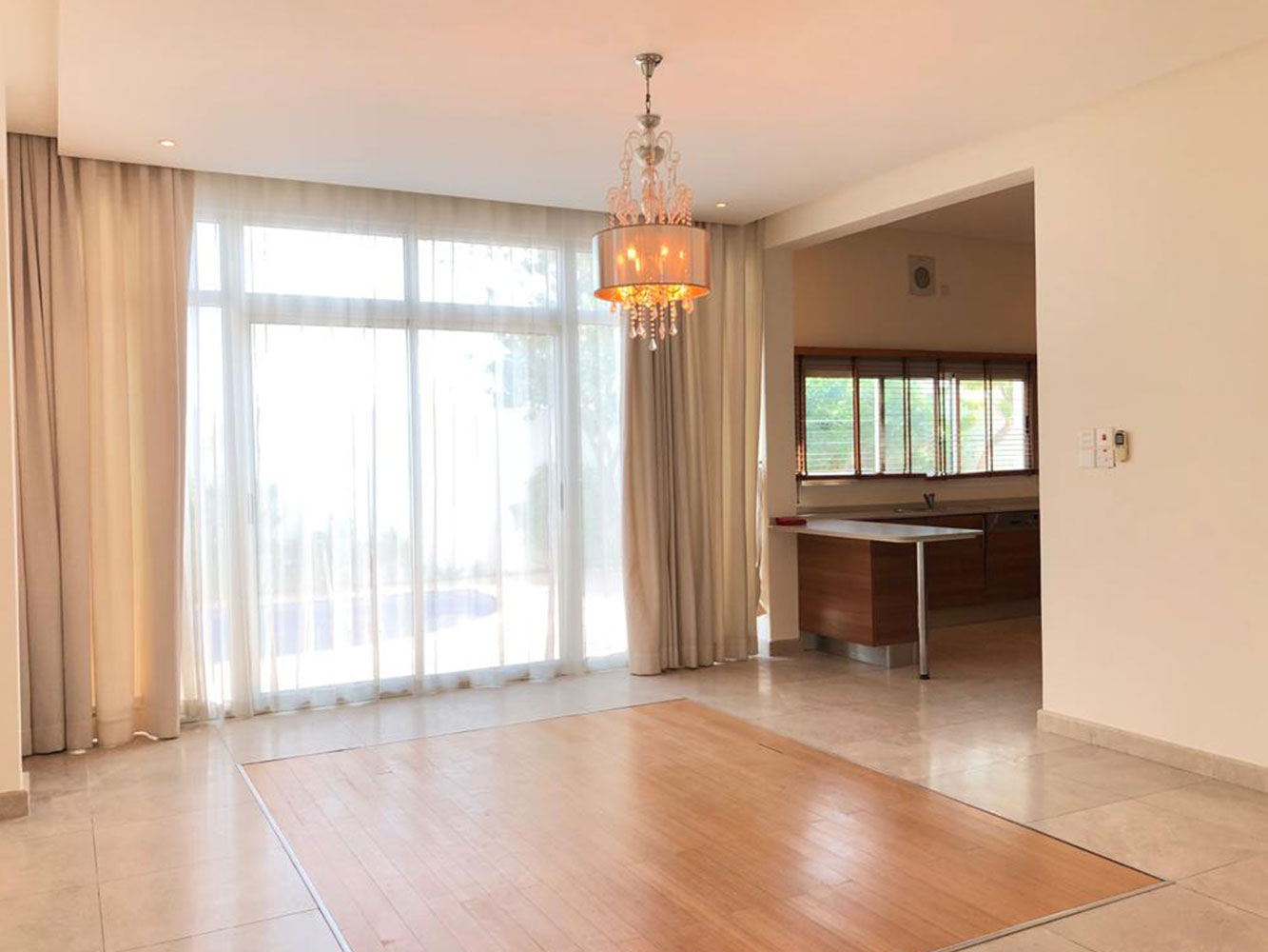 صورة فيلا للإيجار في سار #1438 8