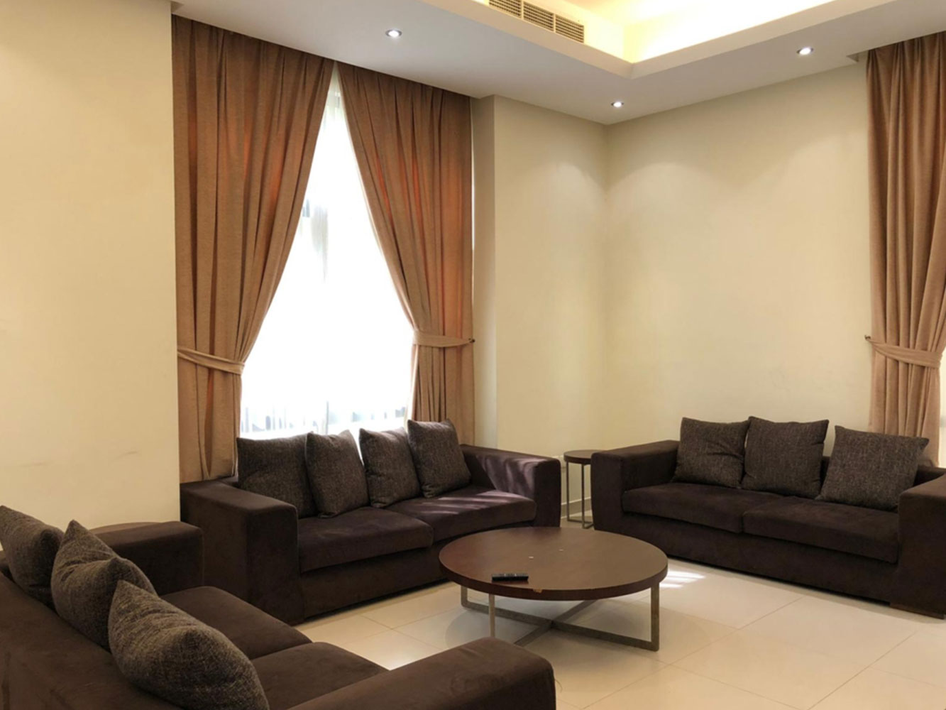 صورة فيلا للإيجار في سار #1439 8