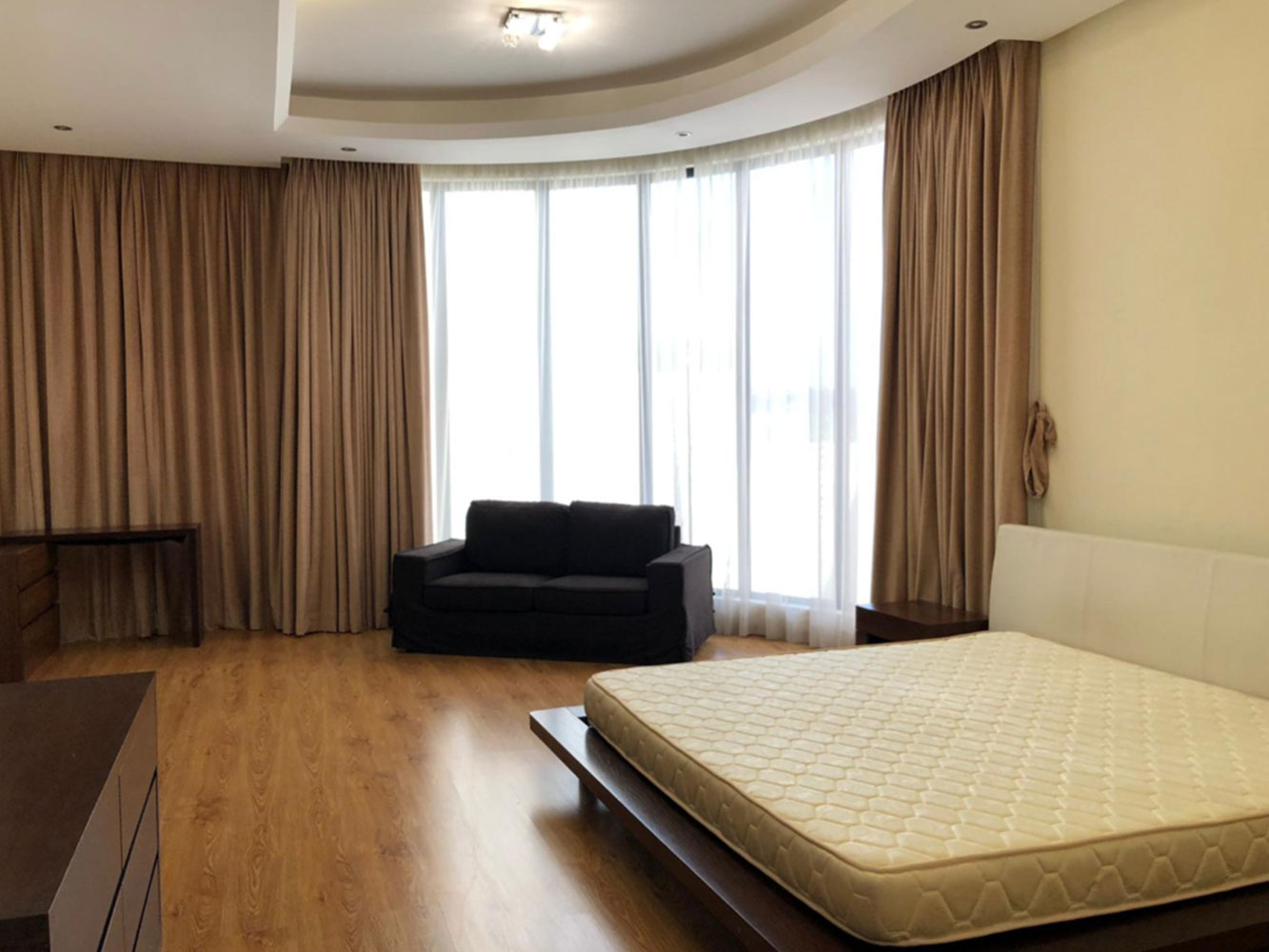 صورة فيلا للإيجار في سار #1439 4