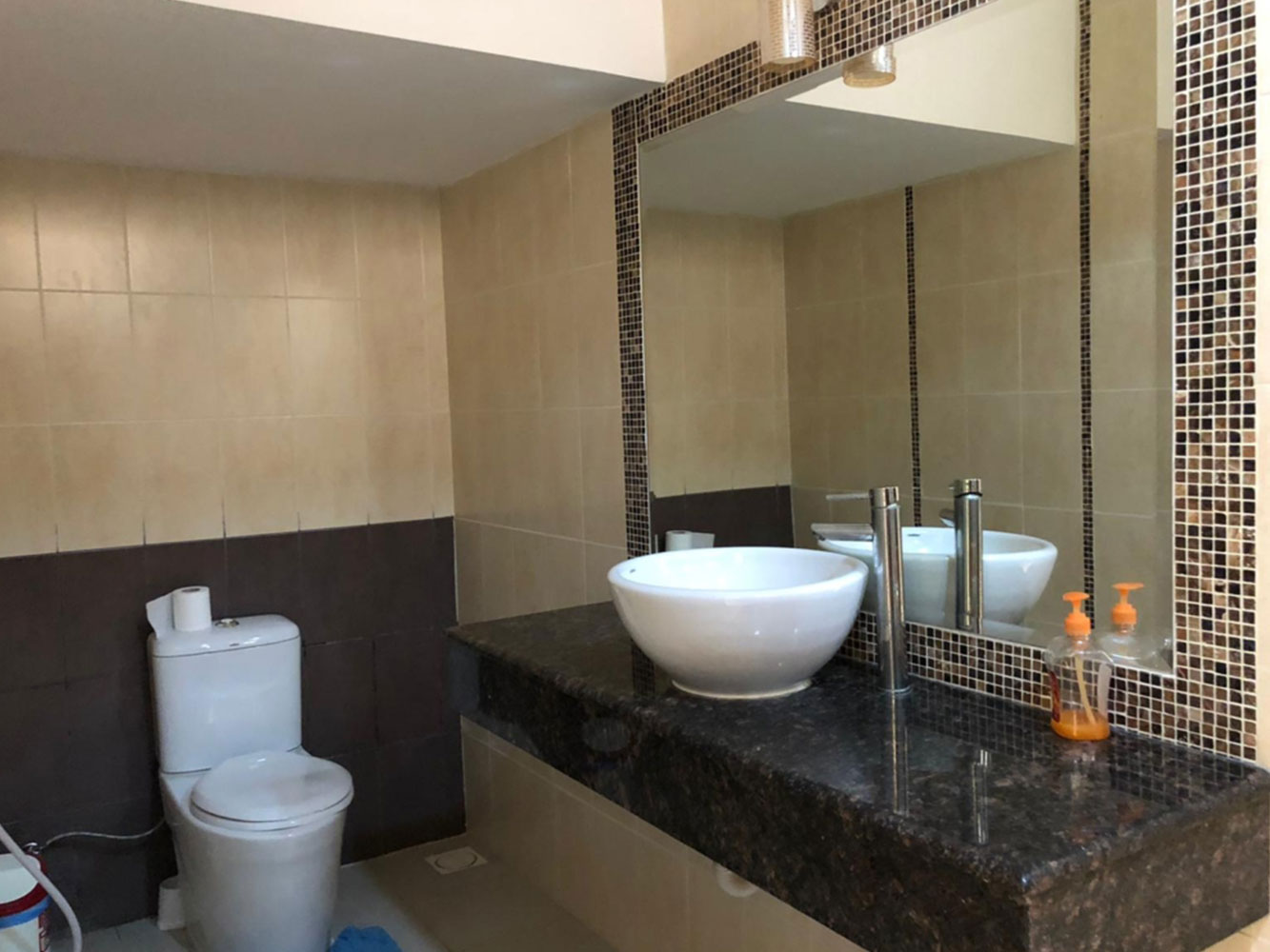 صورة فيلا للإيجار في سار #1439 3