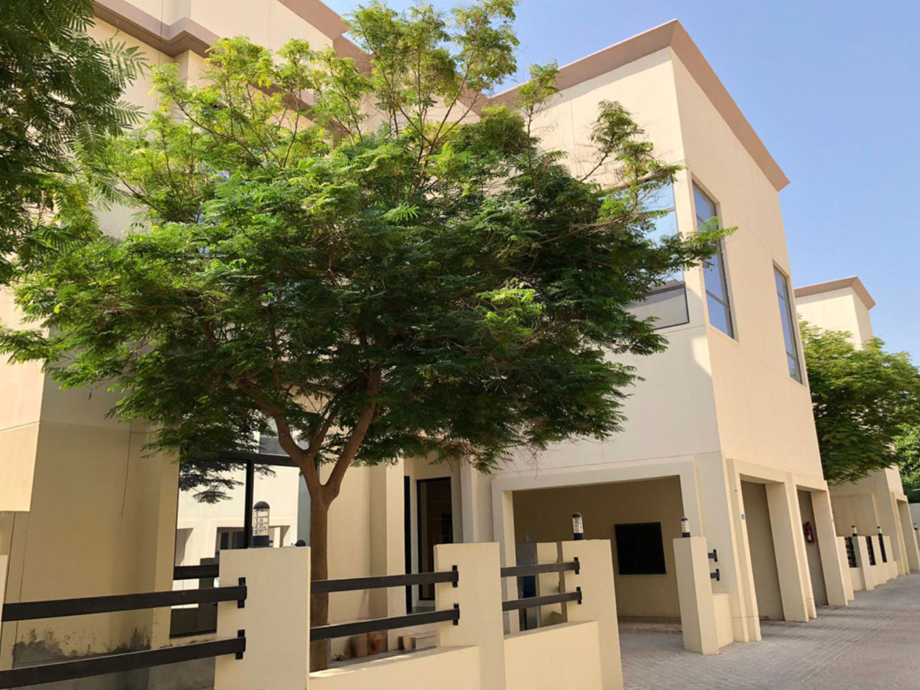 صورة فيلا للإيجار في سار #1439 0