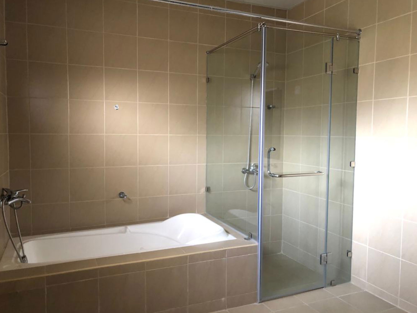 صورة فيلا للإيجار في سار #1444 9