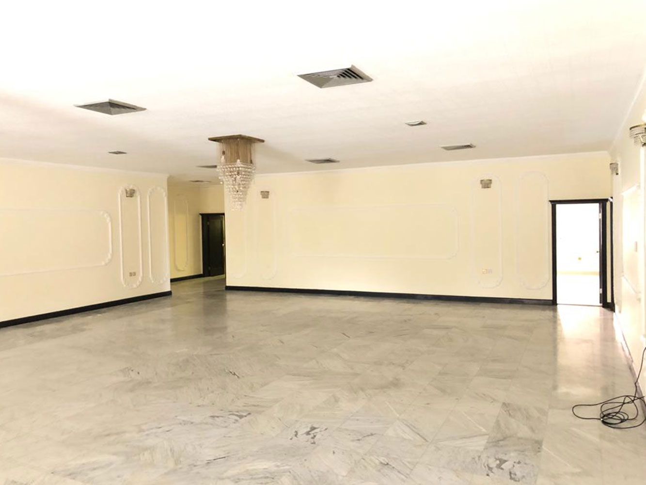 صورة فيلا للإيجار في سار #1444 3
