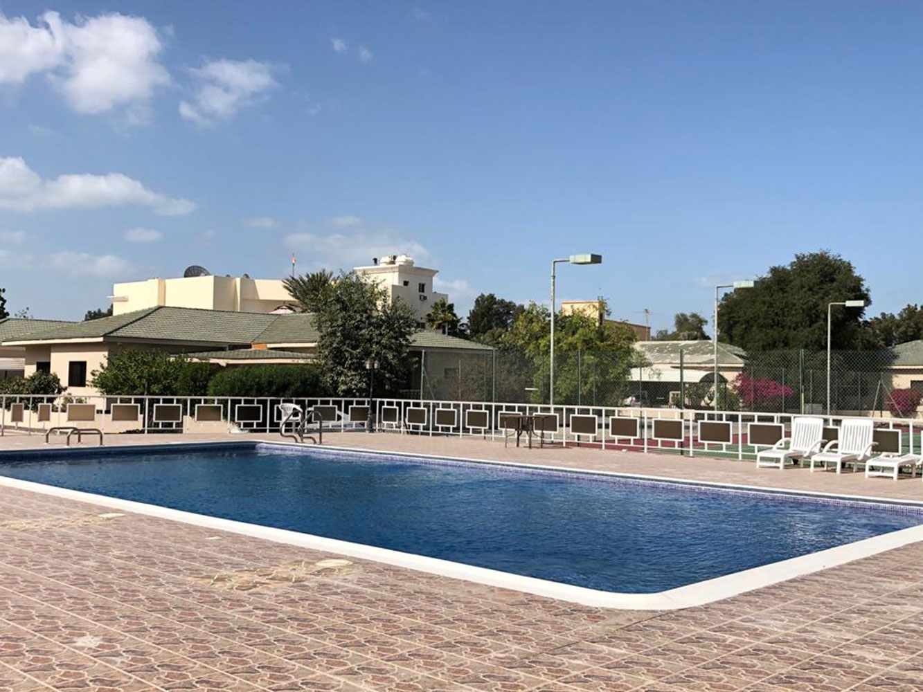 صورة فيلا للإيجار في سار #1444 5