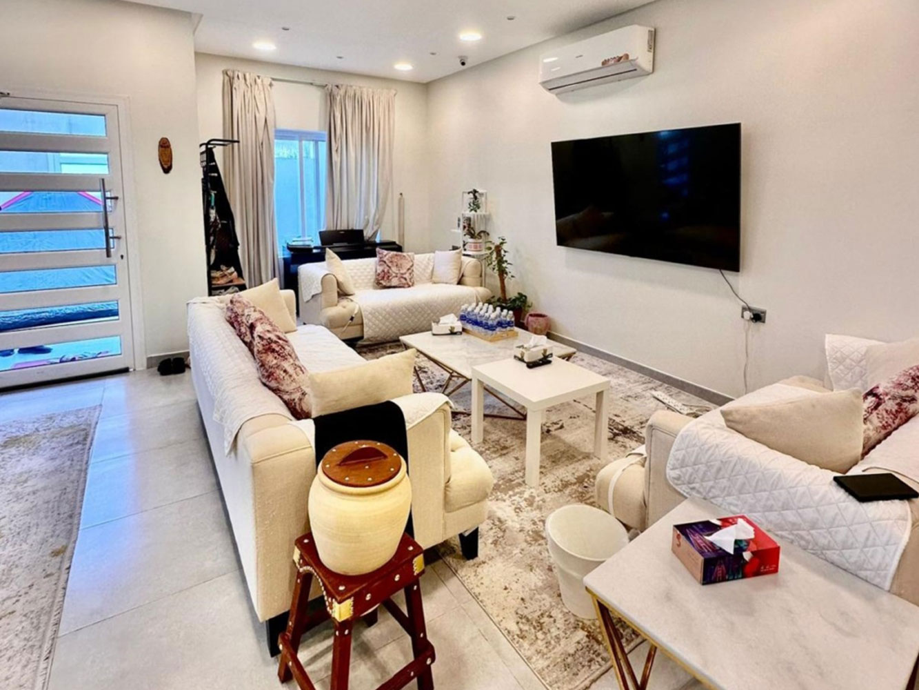 صورة فيلا للإيجار في سار #1454 1