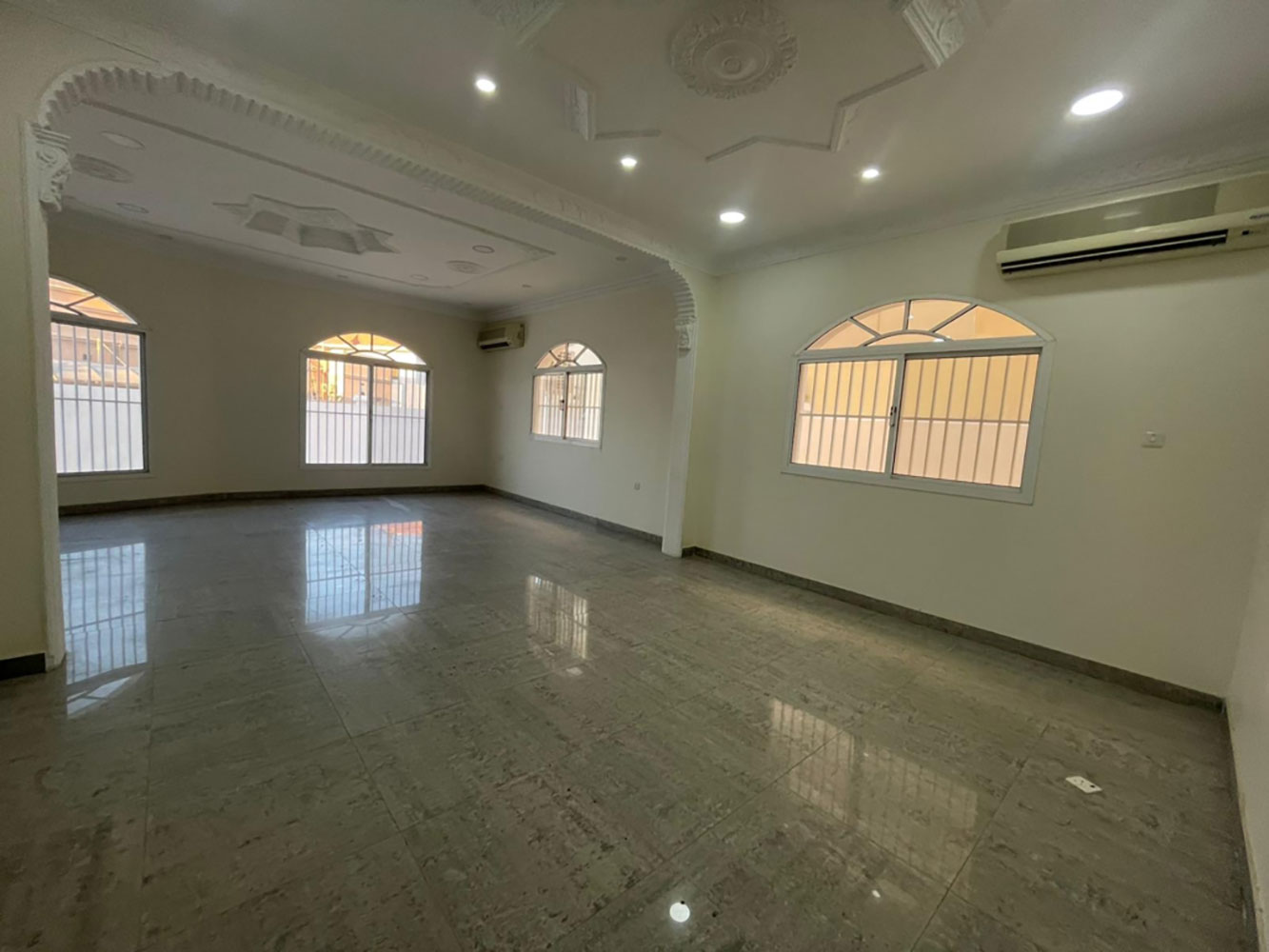 صورة فيلا للبيع في عراد #1461 5