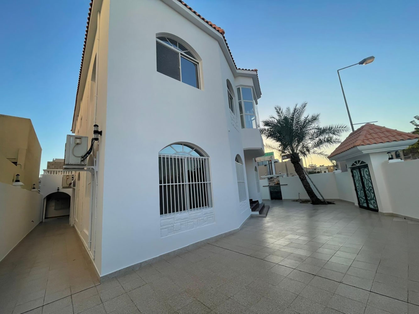 صورة فيلا للبيع في عراد #1461 1