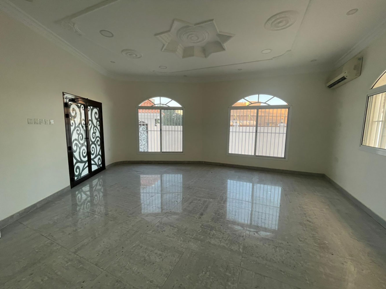 صورة فيلا للبيع في عراد #1461 3