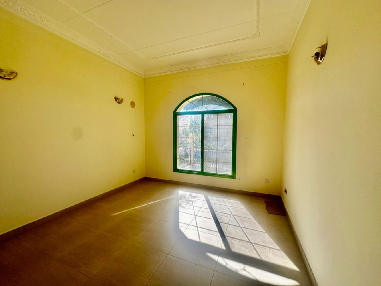 صورة فيلا للإيجار في الجنبية #1464 3