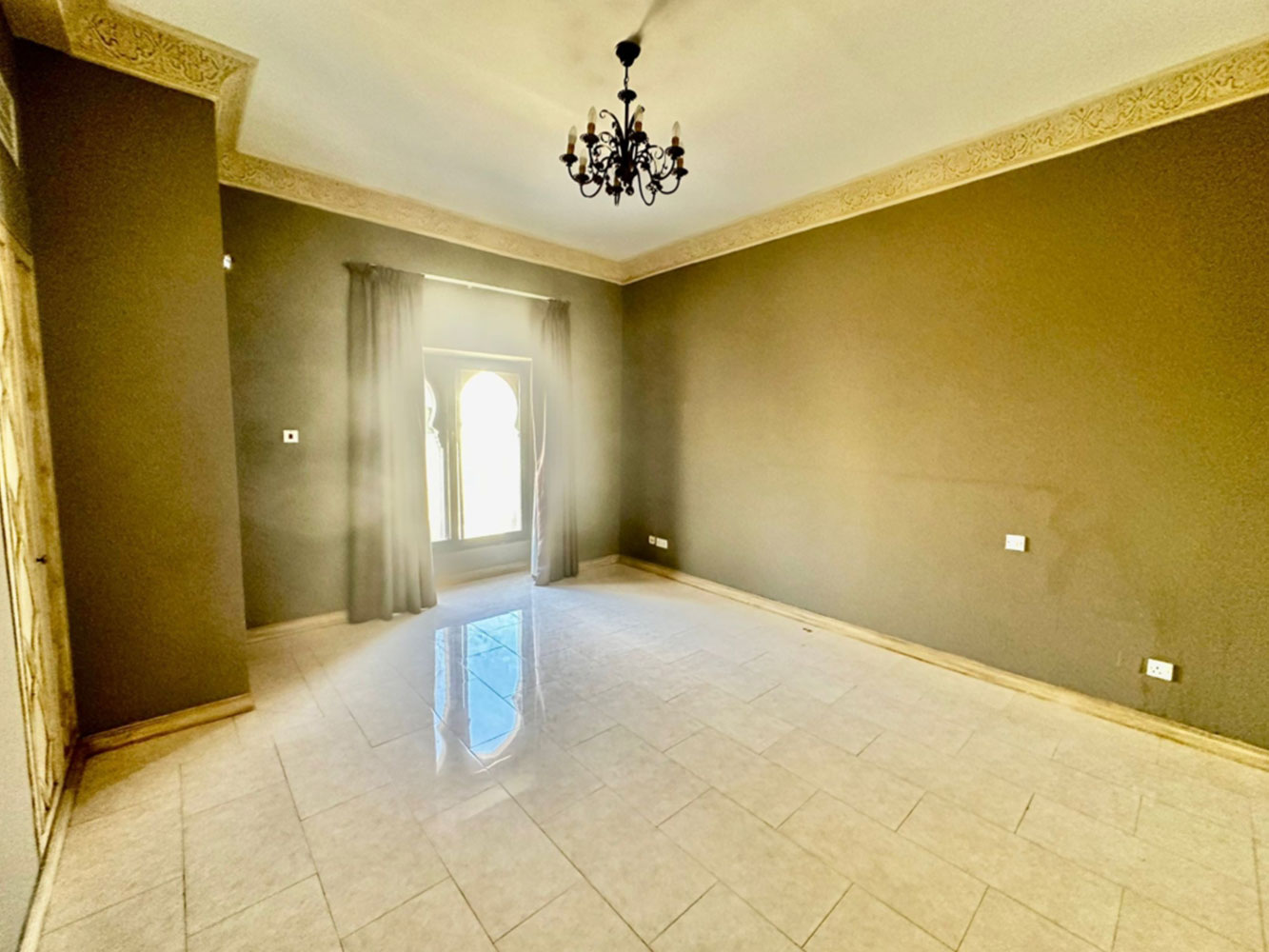 صورة فيلا للإيجار في الجنبية #1466 9