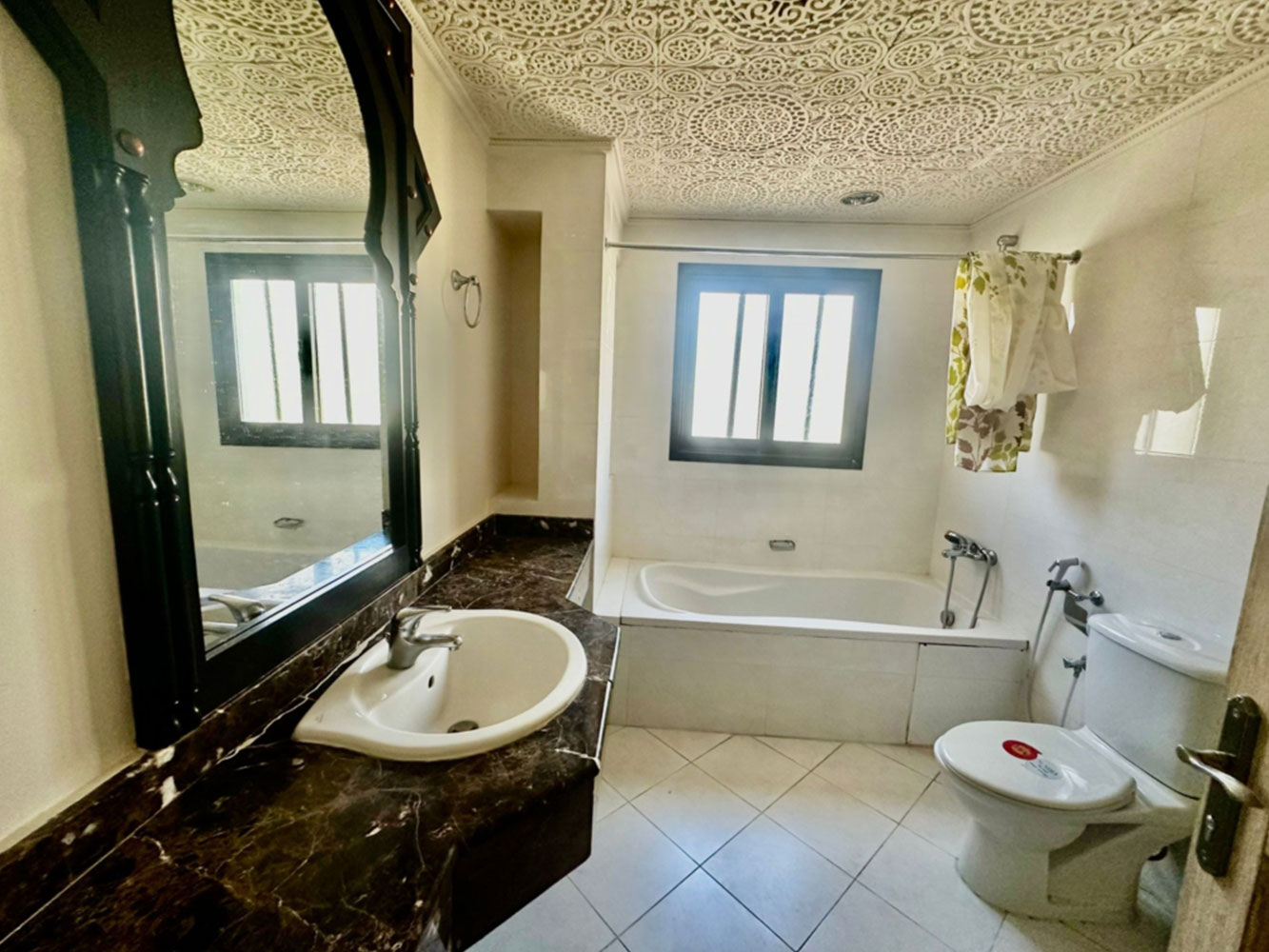 صورة فيلا للإيجار في الجنبية #1466 7