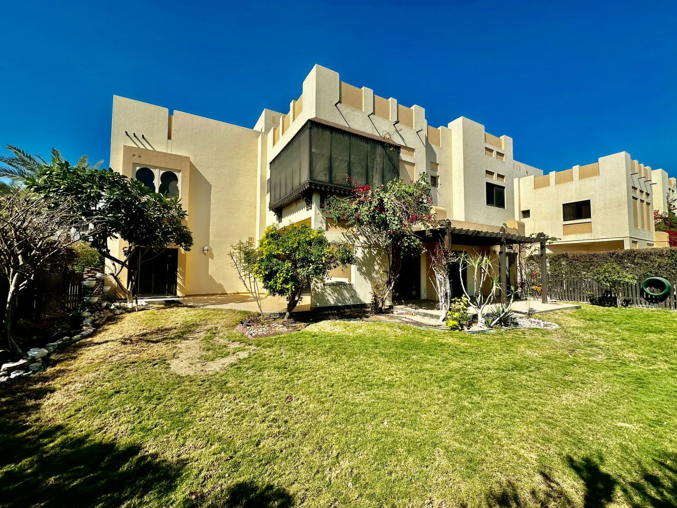 صورة فيلا للإيجار في الجنبية #1466 0