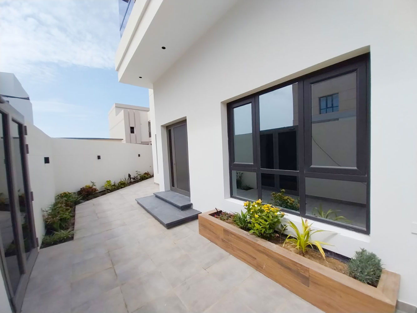 صورة فيلا للبيع في البسيتين #1476 2