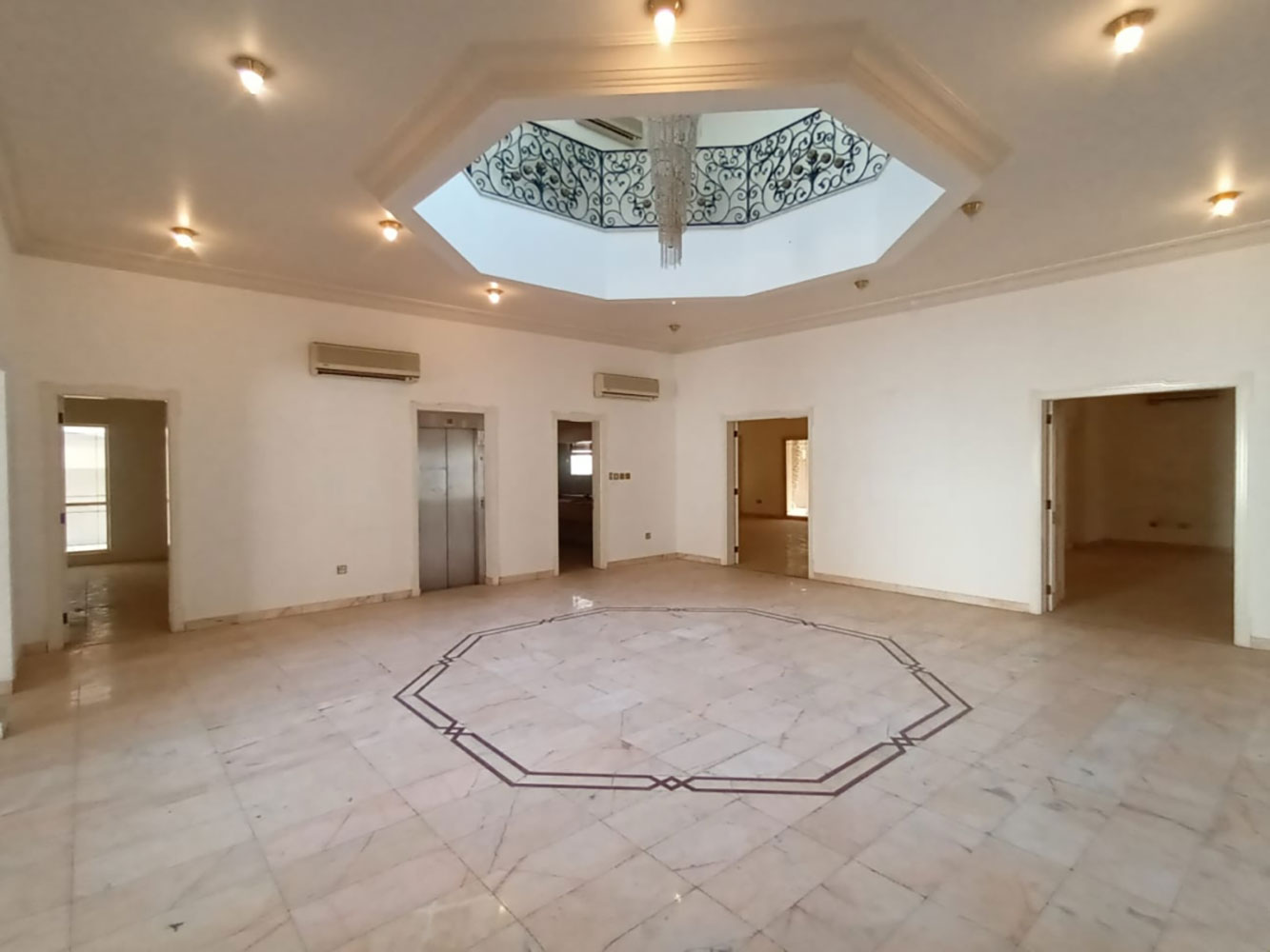 صورة فيلا للإيجار في ام الحصم #1482 10