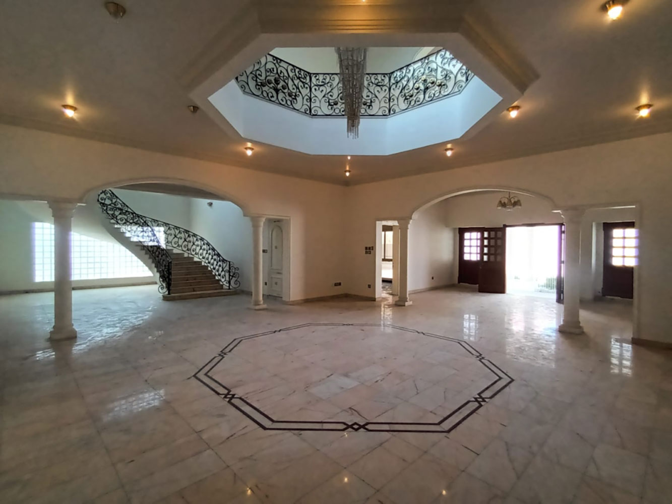 صورة فيلا للإيجار في ام الحصم #1482 11
