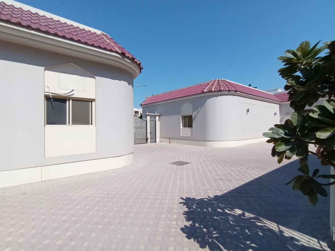 صورة فيلا للإيجار في ام الحصم #1482 1