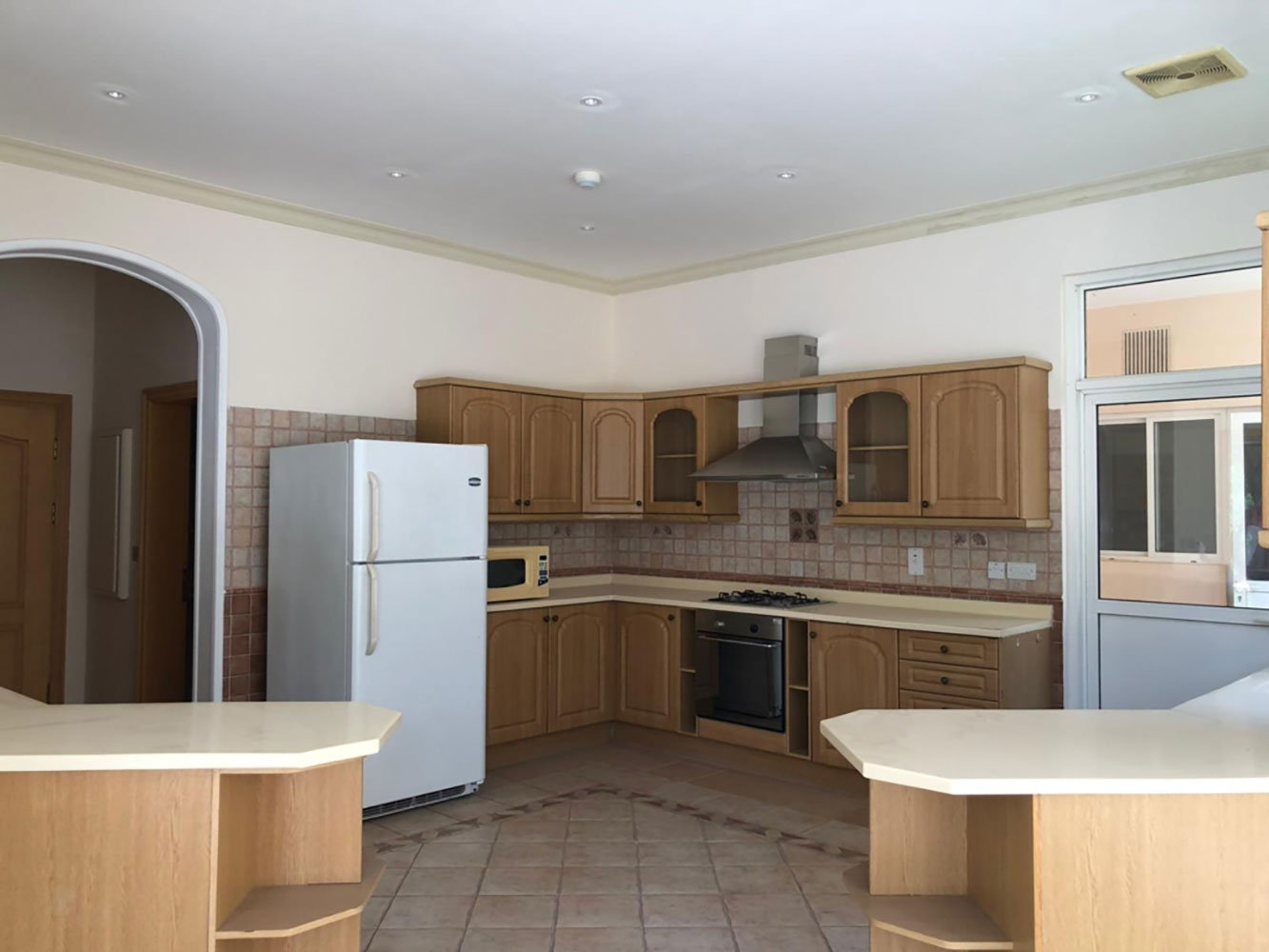 صورة فيلا للإيجار في سار #1488 7