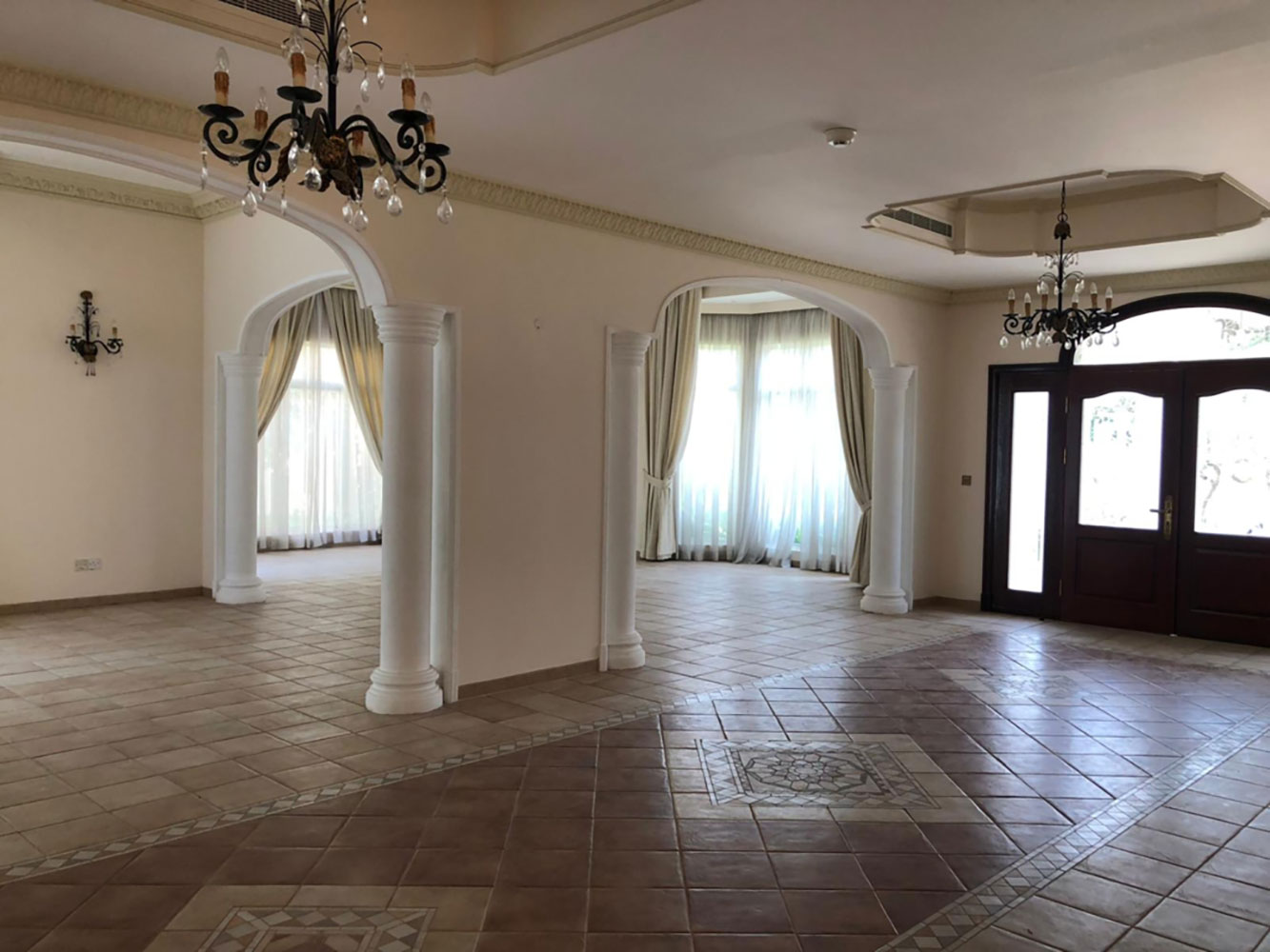 صورة فيلا للإيجار في سار #1488 9