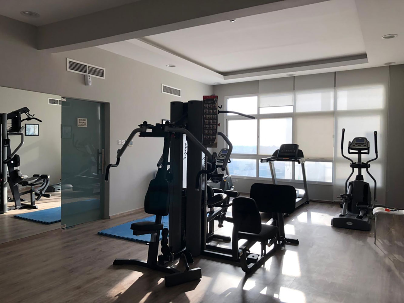 صورة شقة للإيجار في الجنبية #1490 3