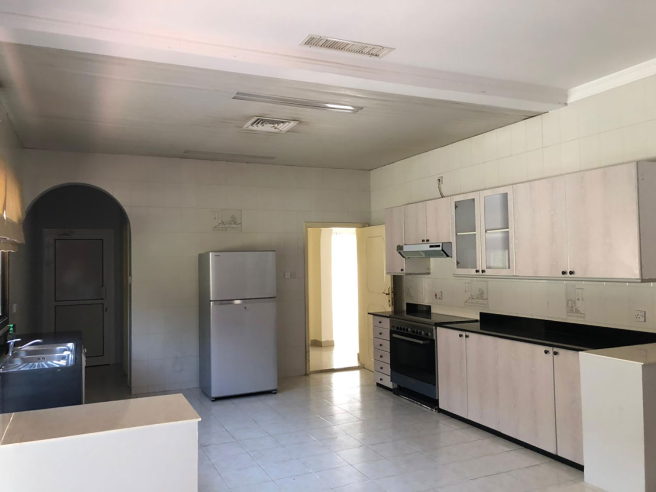 صورة فيلا للإيجار في الجنبية #1491 1