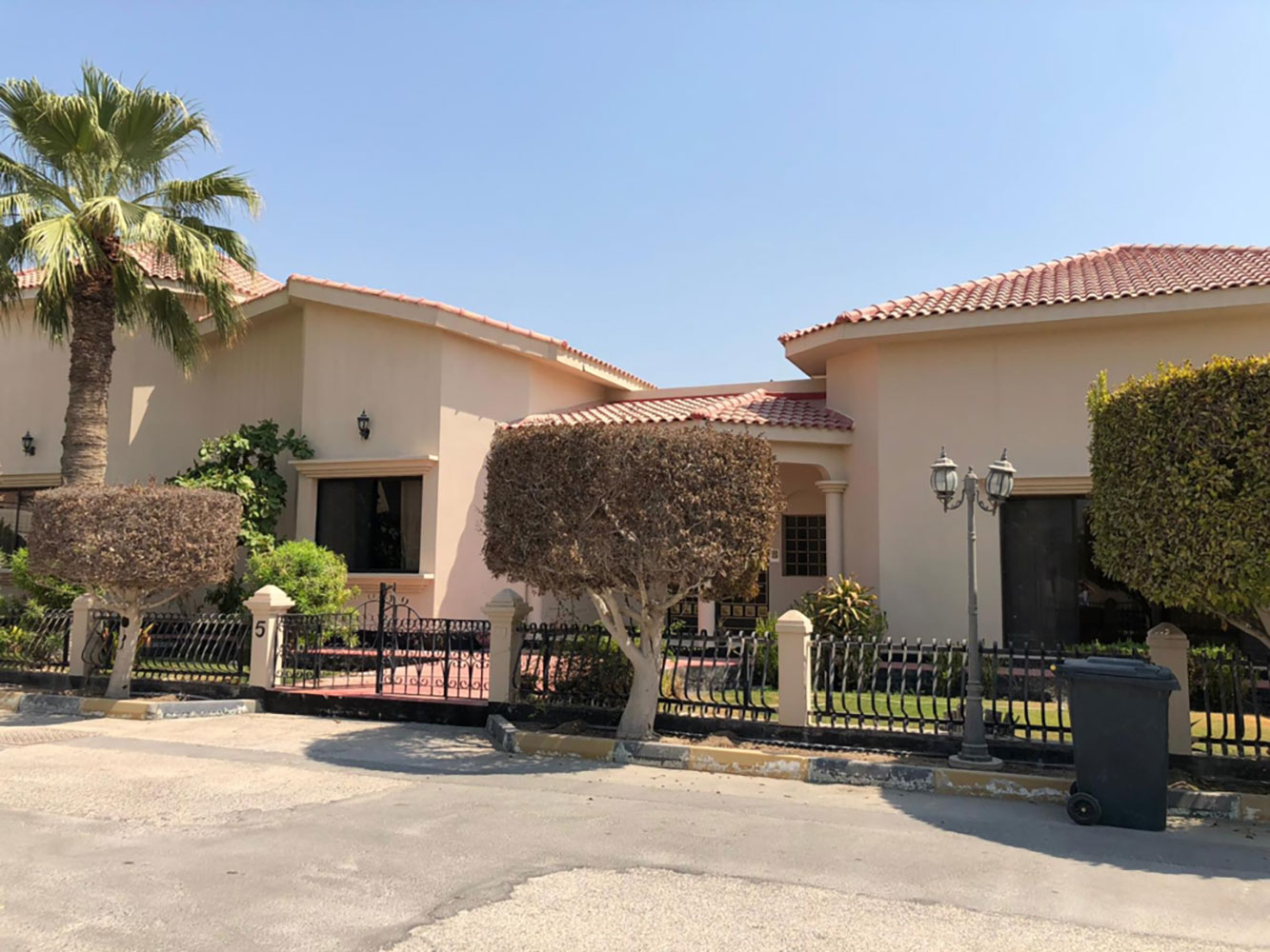 صورة فيلا للإيجار في الجنبية #1491 0