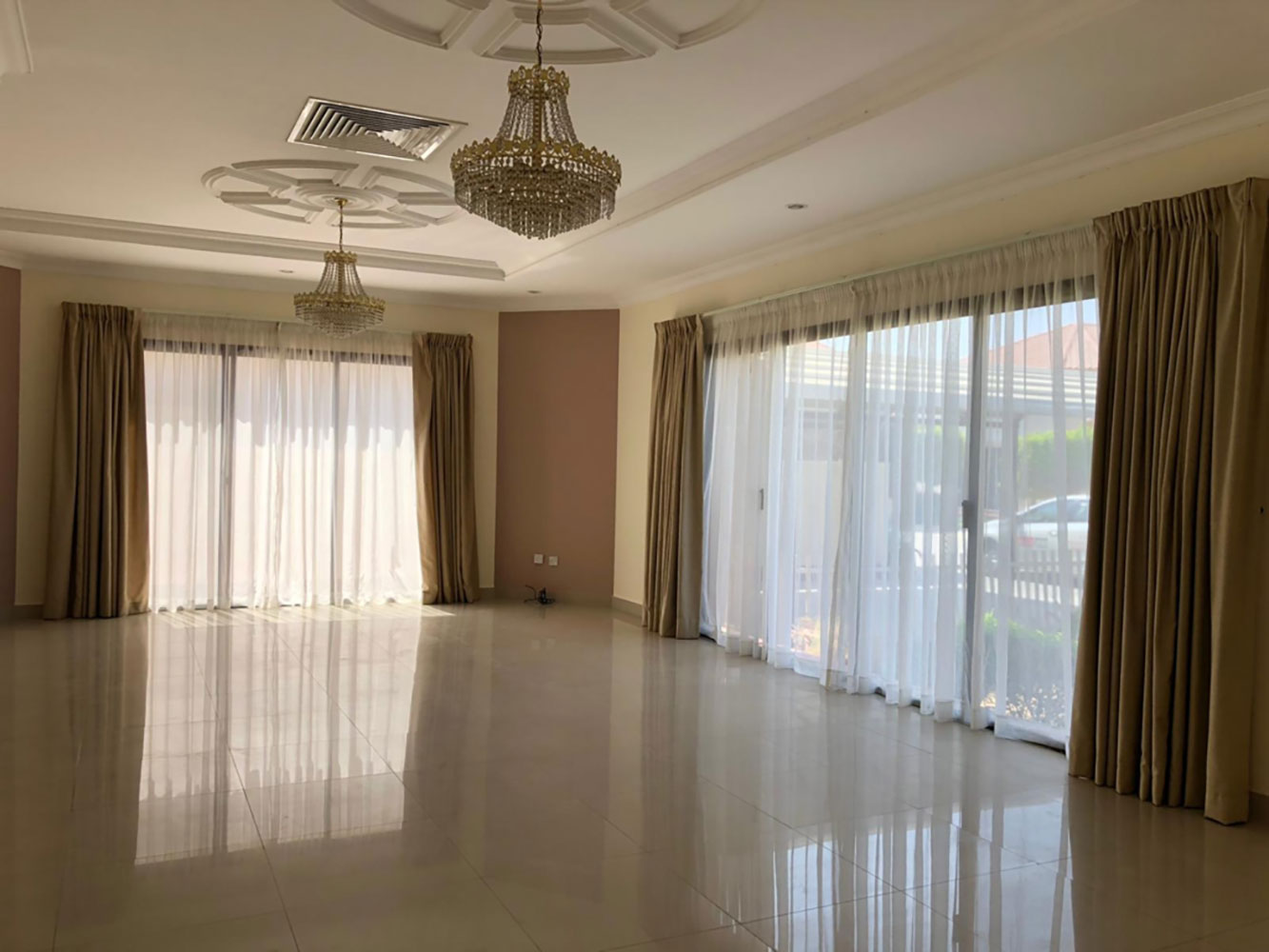 صورة فيلا للإيجار في الجنبية #1491 12