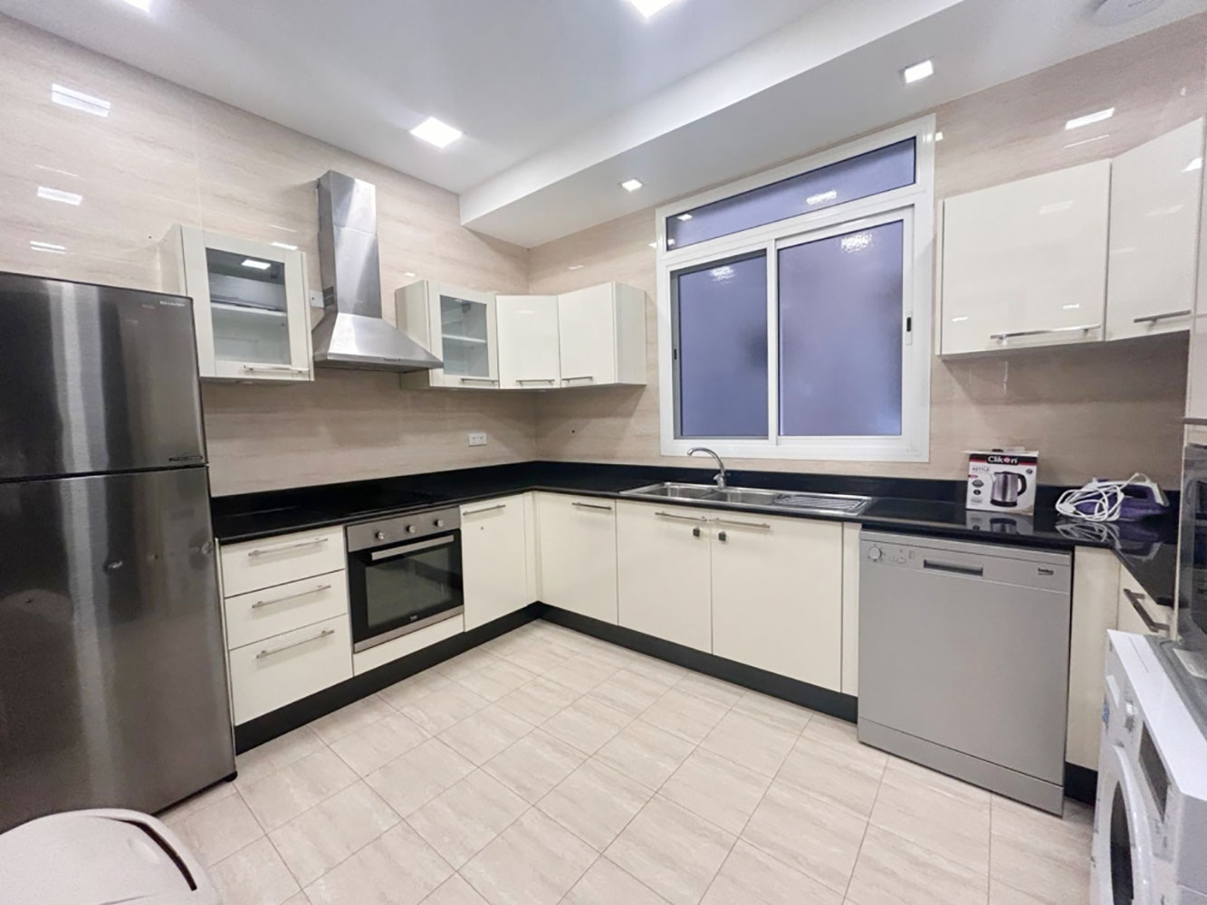 Apartment for Rent in Janabiyah Image #1577 6