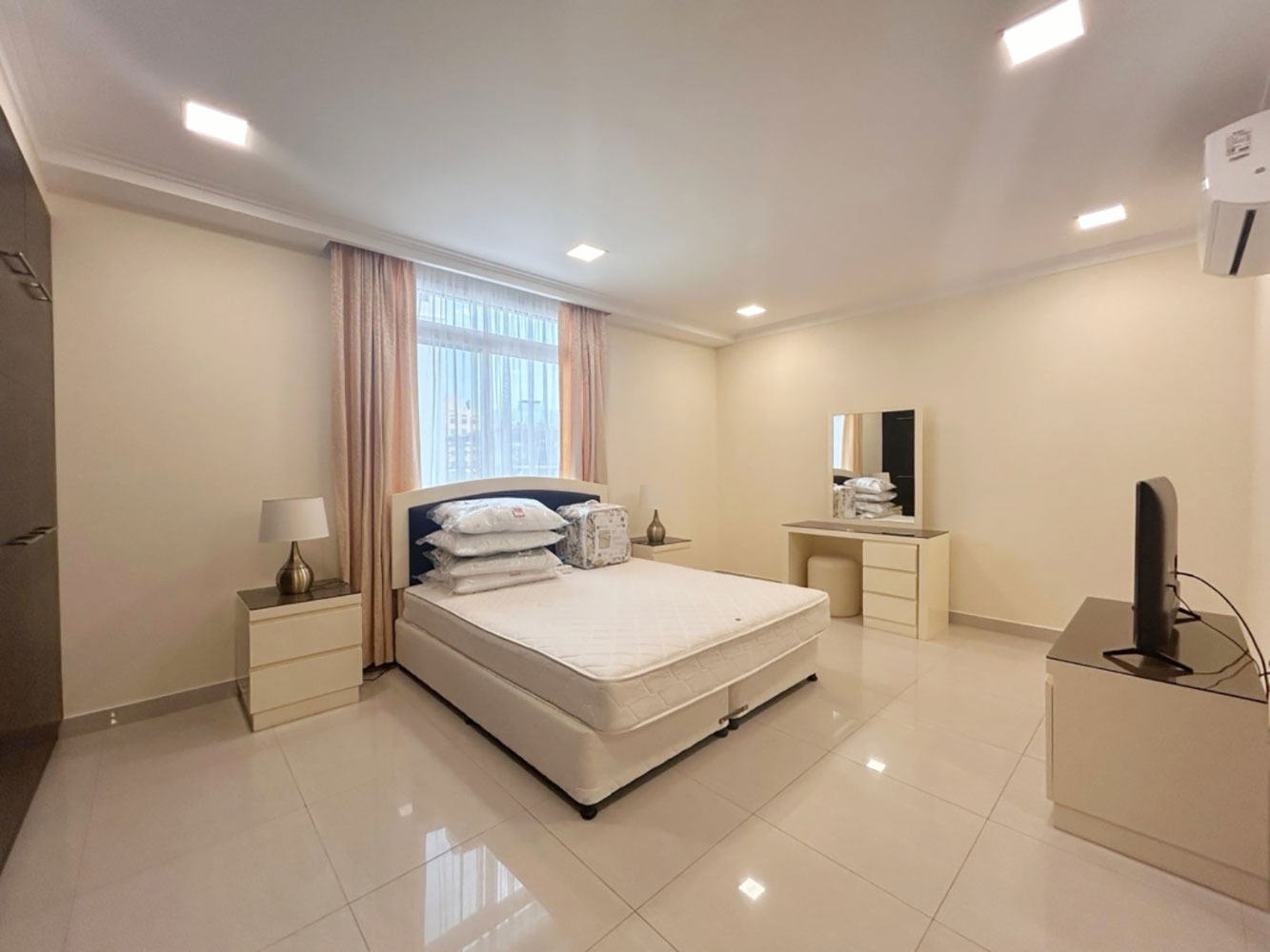 Apartment for Rent in Janabiyah Image #1577 3