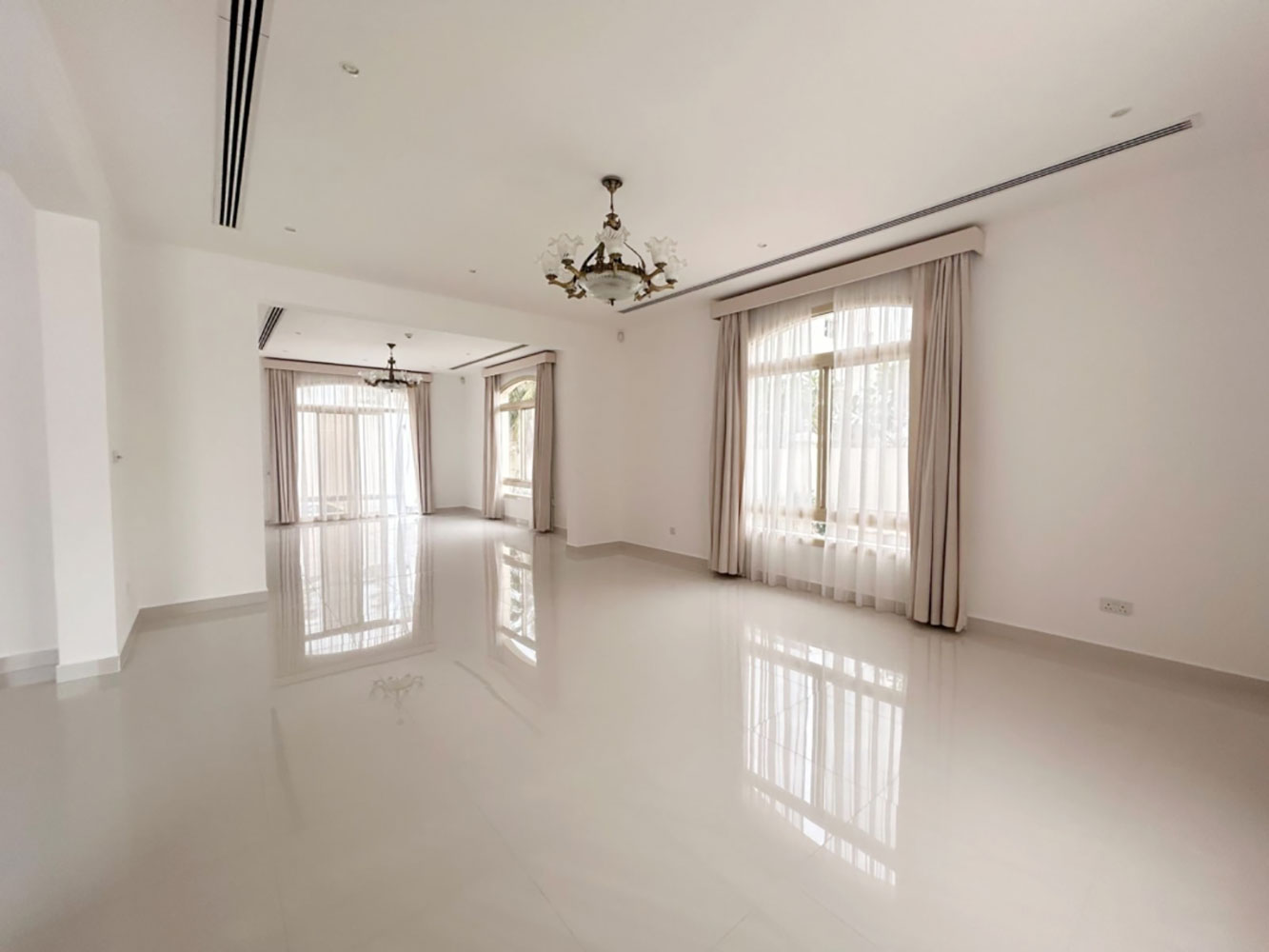 Villa for Rent in Sar Image #1578 9
