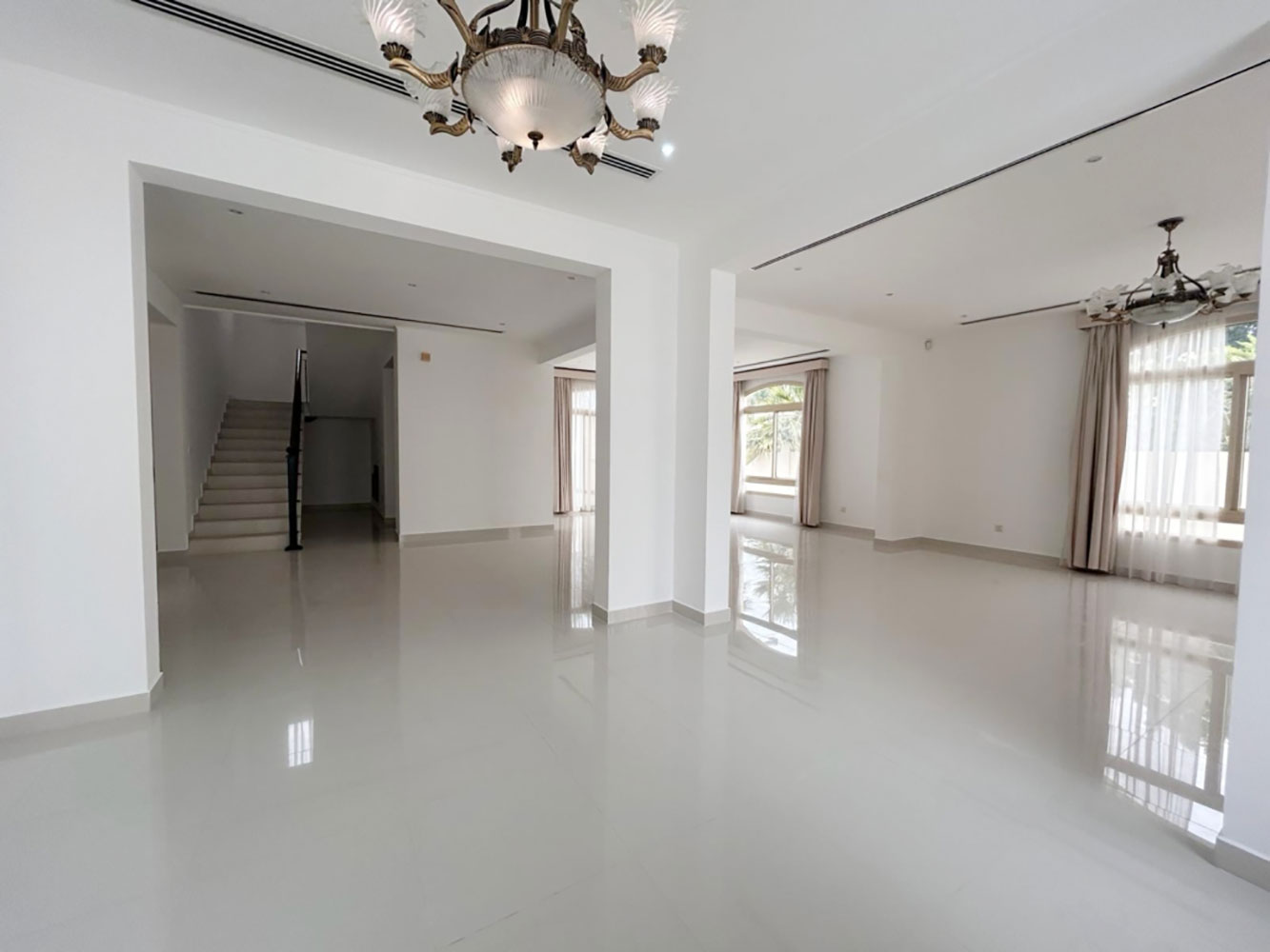 Villa for Rent in Sar Image #1578 8