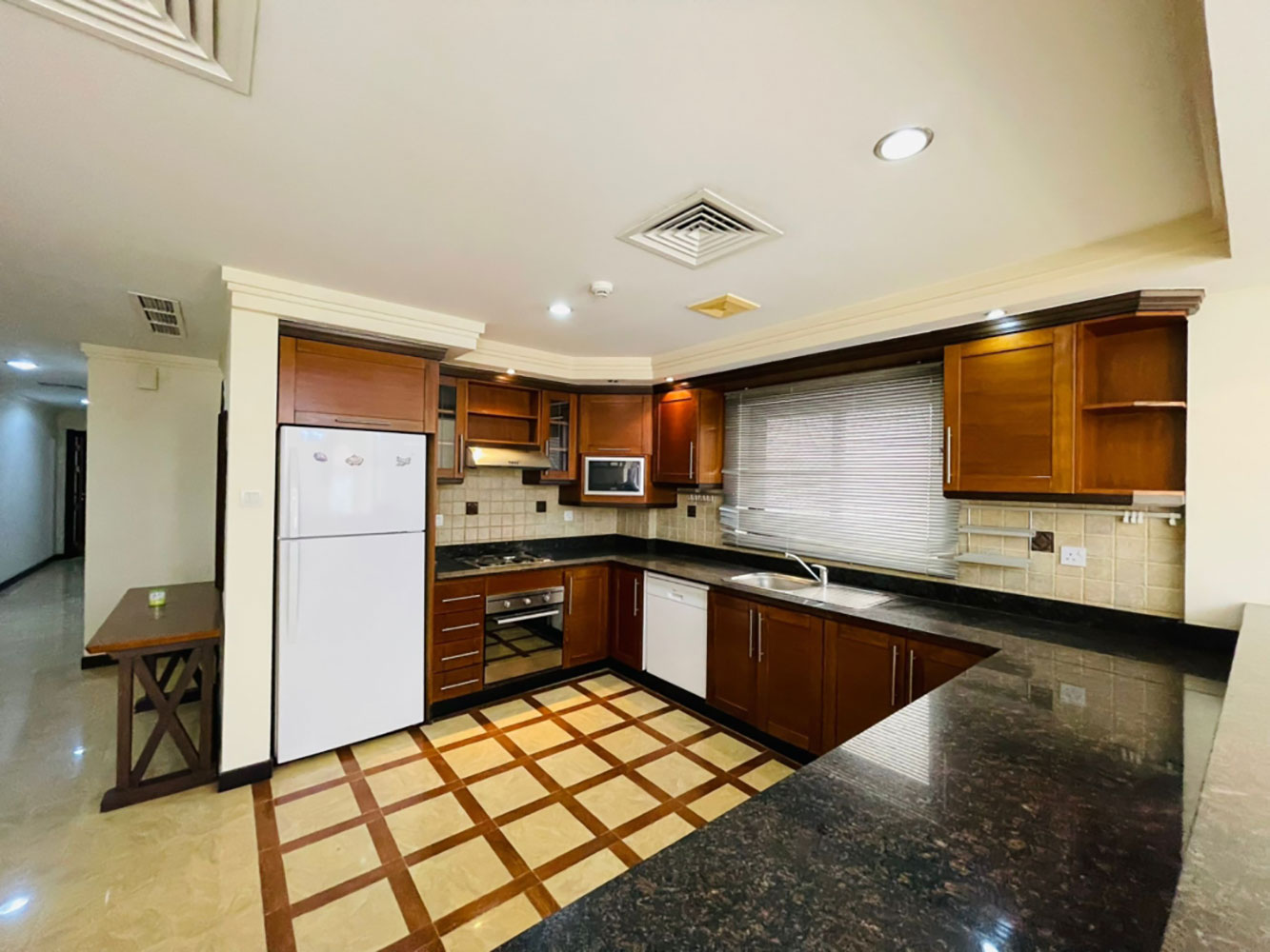 صورة شقة للإيجار في الجفير #1591 2