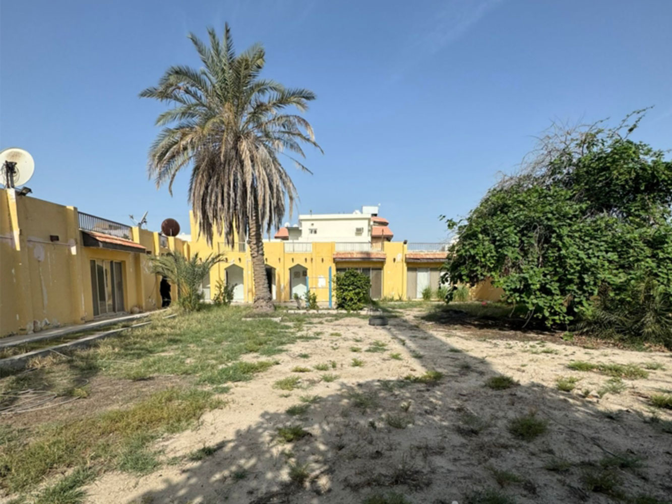 صورة فيلا للبيع في عالي #1758 0