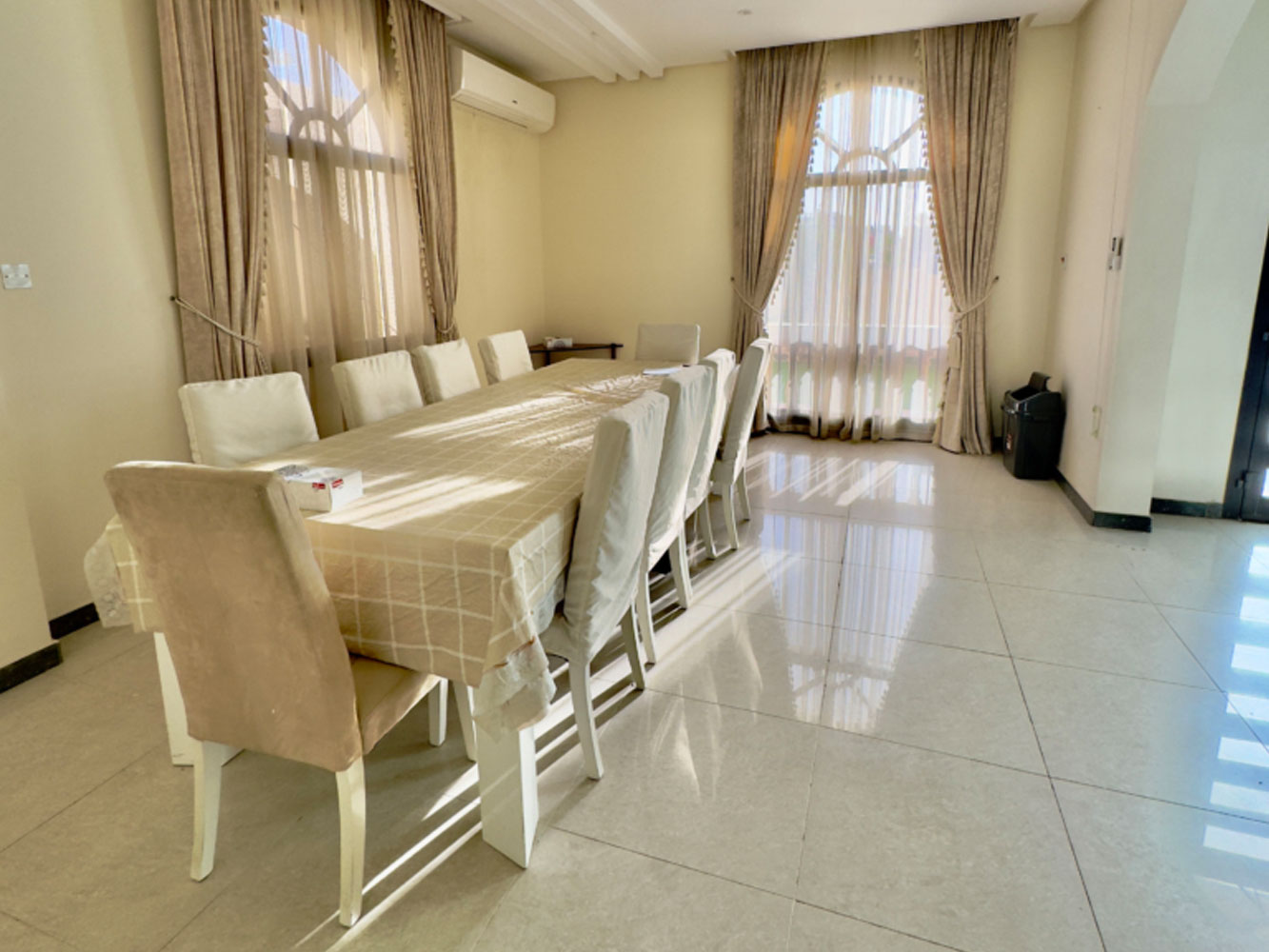 صورة فيلا للإيجار في توبلي #1840 2