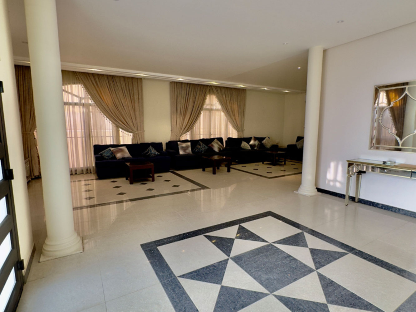 صورة فيلا للإيجار في توبلي #1840 7