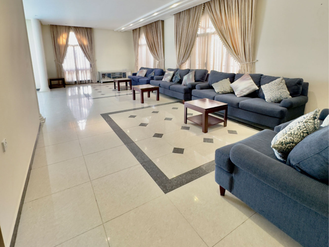 صورة فيلا للإيجار في توبلي #1840 6