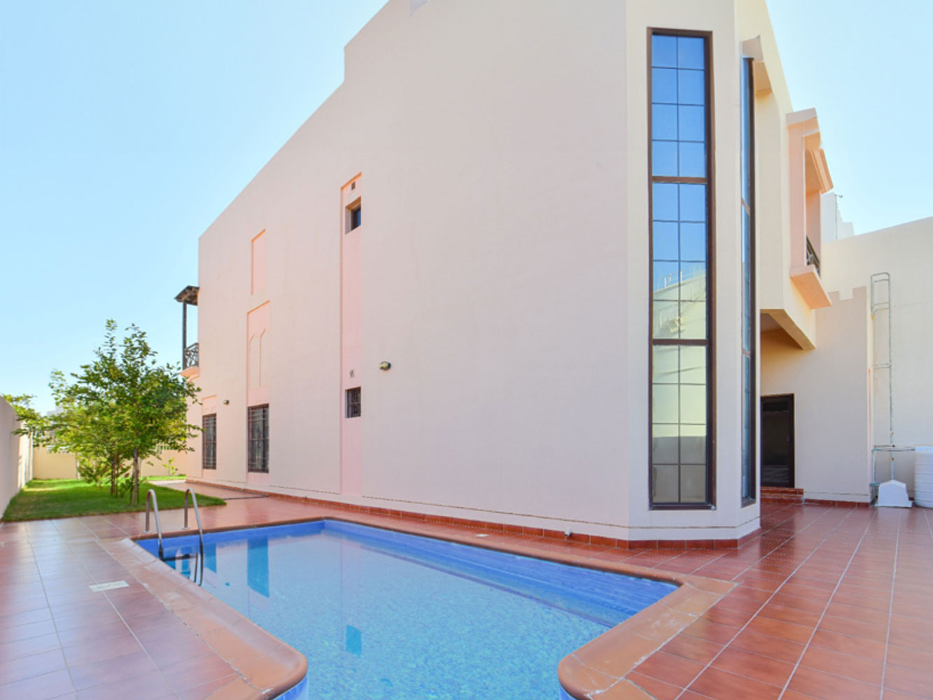 صورة فيلا للبيع في العرين #1866 1